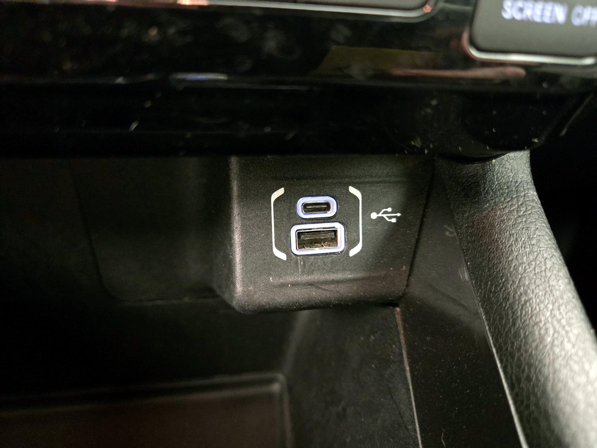 Thumbnail: 2023 Jeep Compass - 18