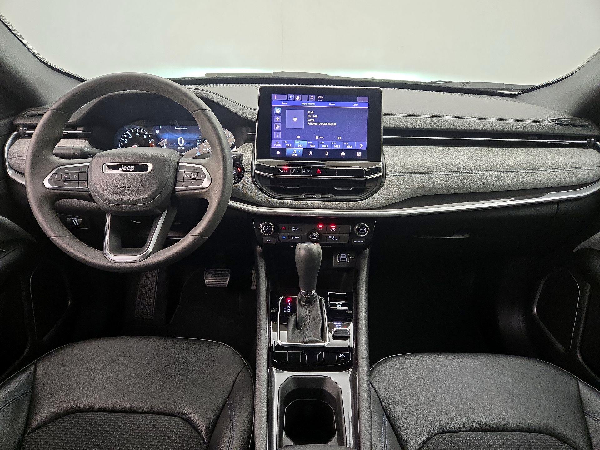 Thumbnail: 2023 Jeep Compass - 9