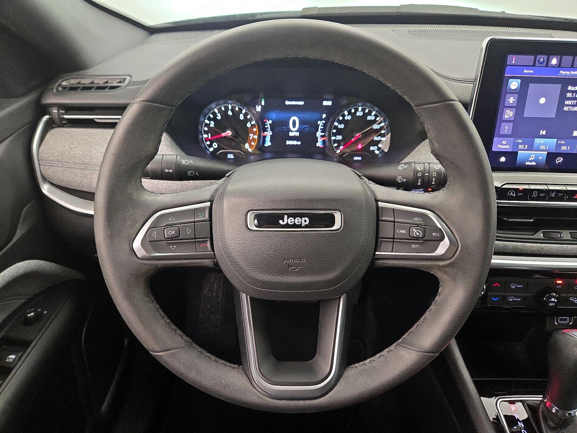 Thumbnail: 2023 Jeep Compass - 10