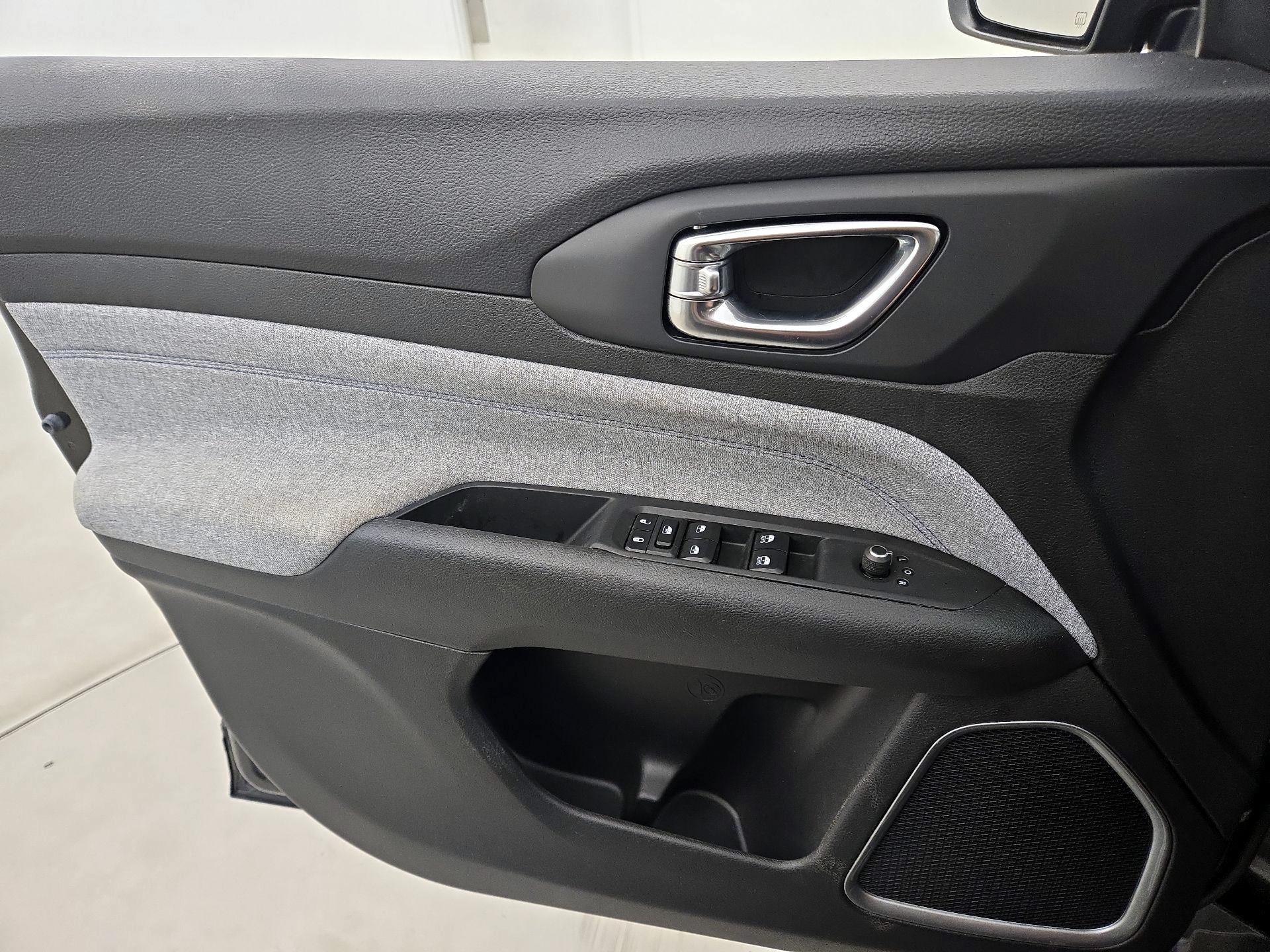 Thumbnail: 2023 Jeep Compass - 12