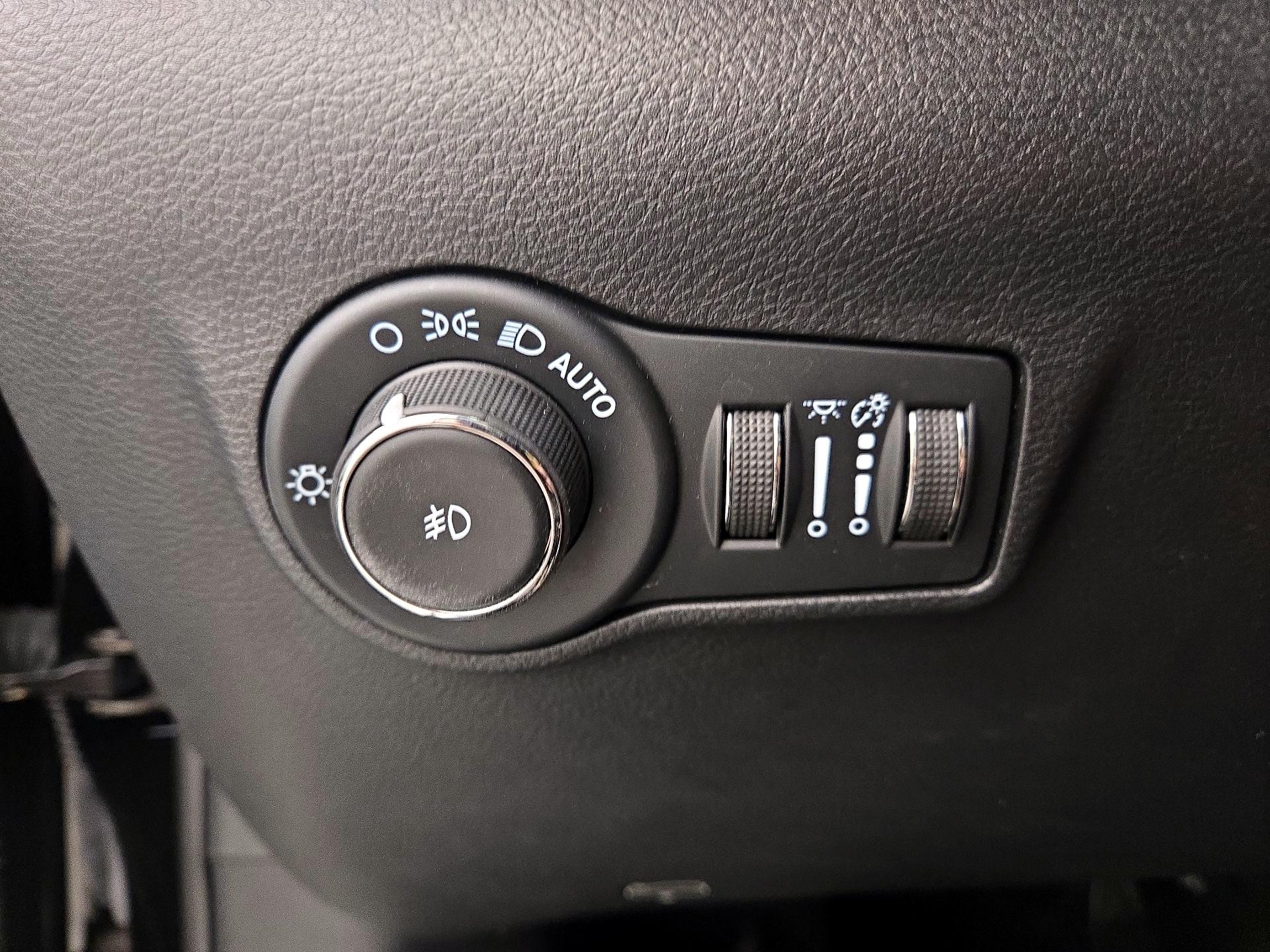 Thumbnail: 2023 Jeep Compass - 13