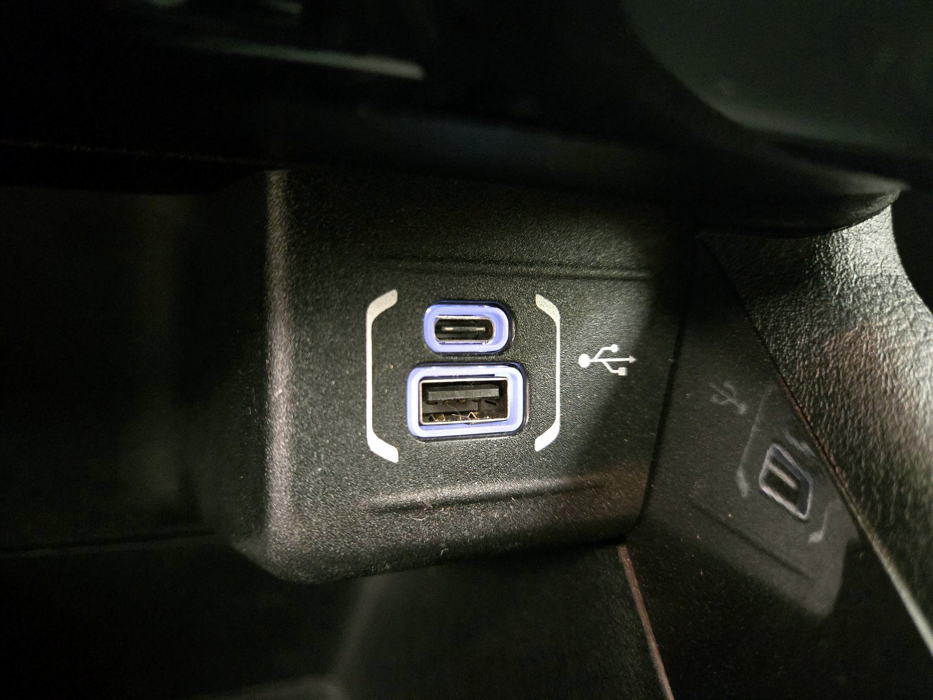 Thumbnail: 2023 Jeep Compass - 18