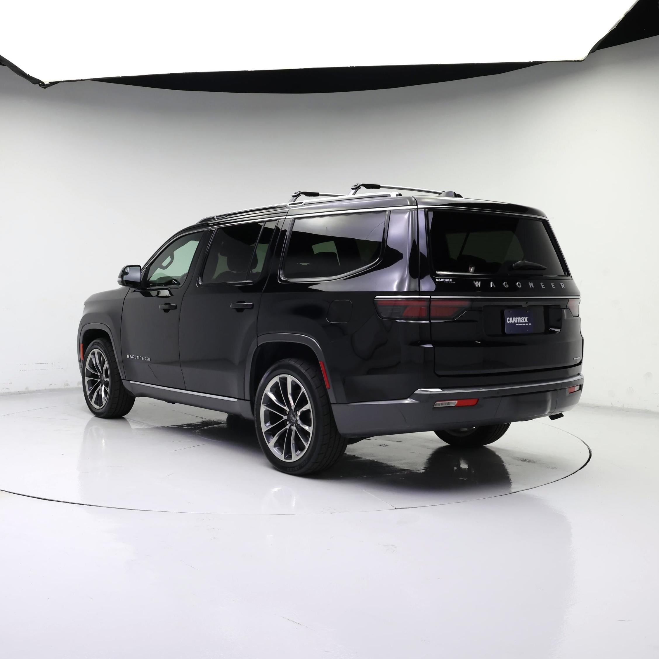 Thumbnail: 2022 Jeep Wagoneer - 2