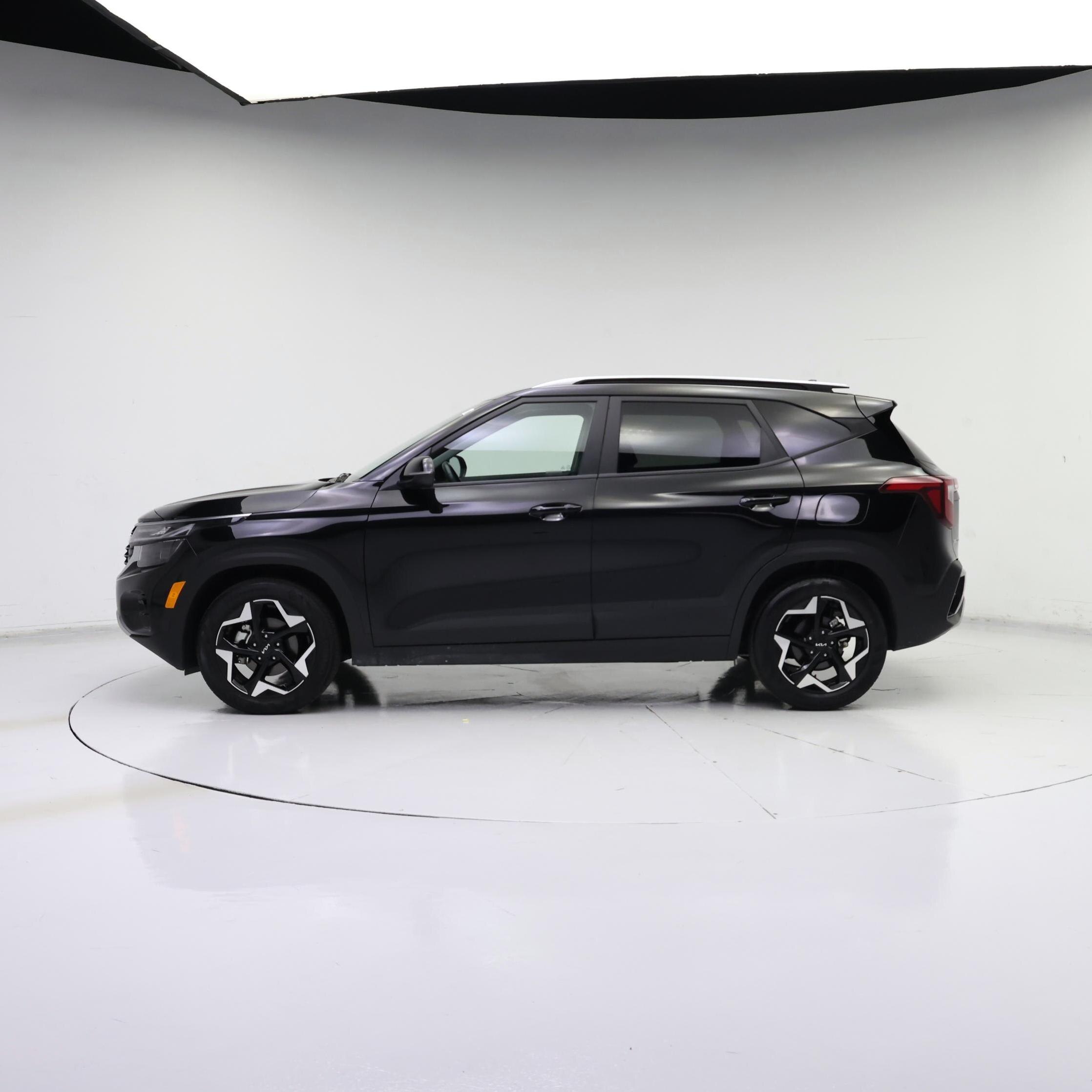 Thumbnail: 2025 Kia Seltos - 3