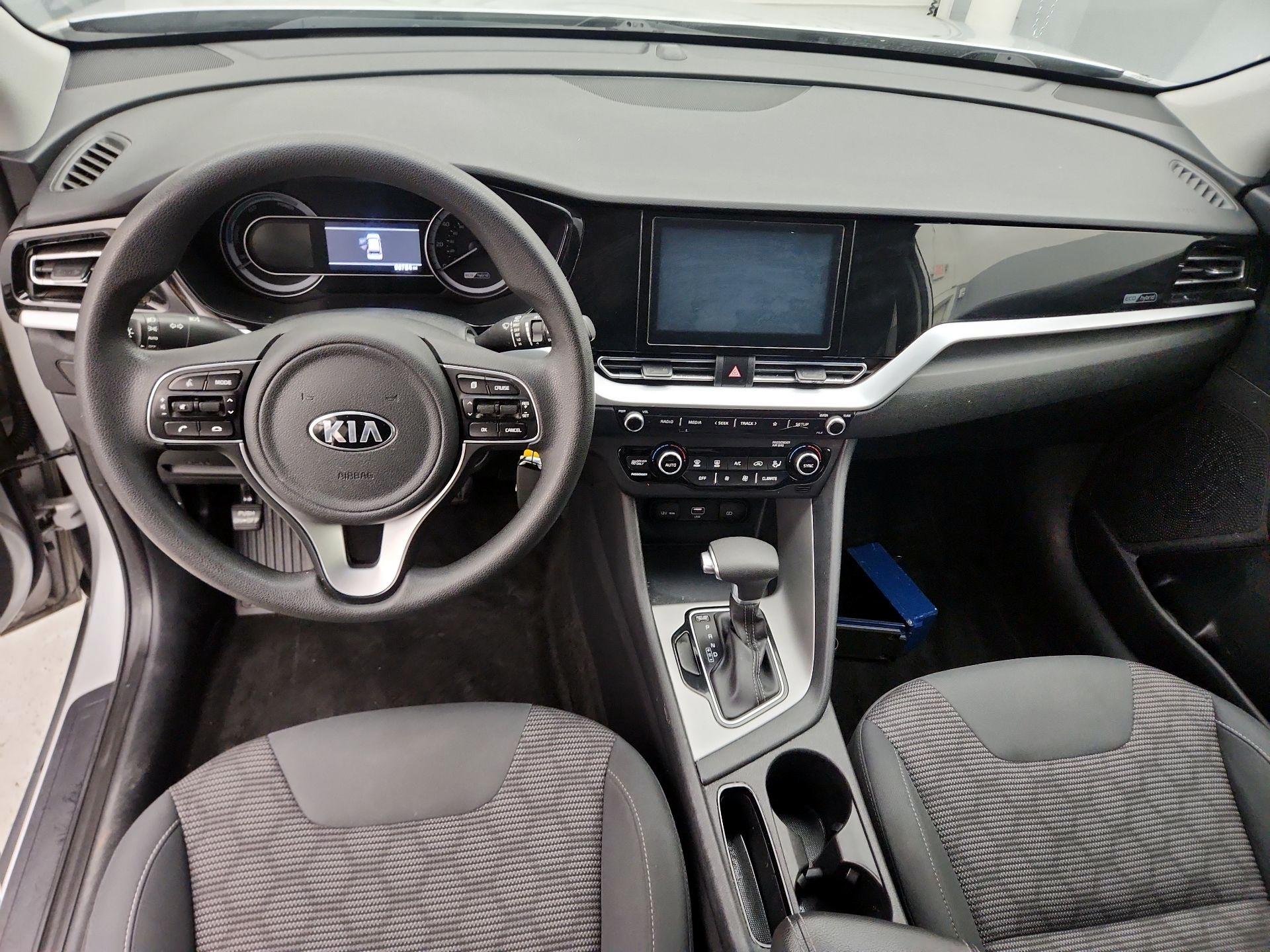 Thumbnail: 2020 Kia Niro - 9