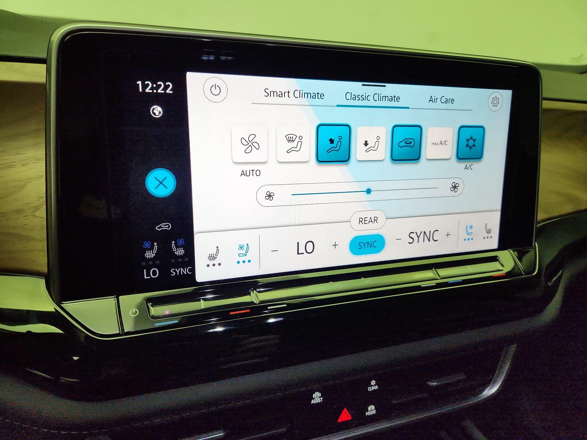 Thumbnail: 2025 Volkswagen Atlas - 16