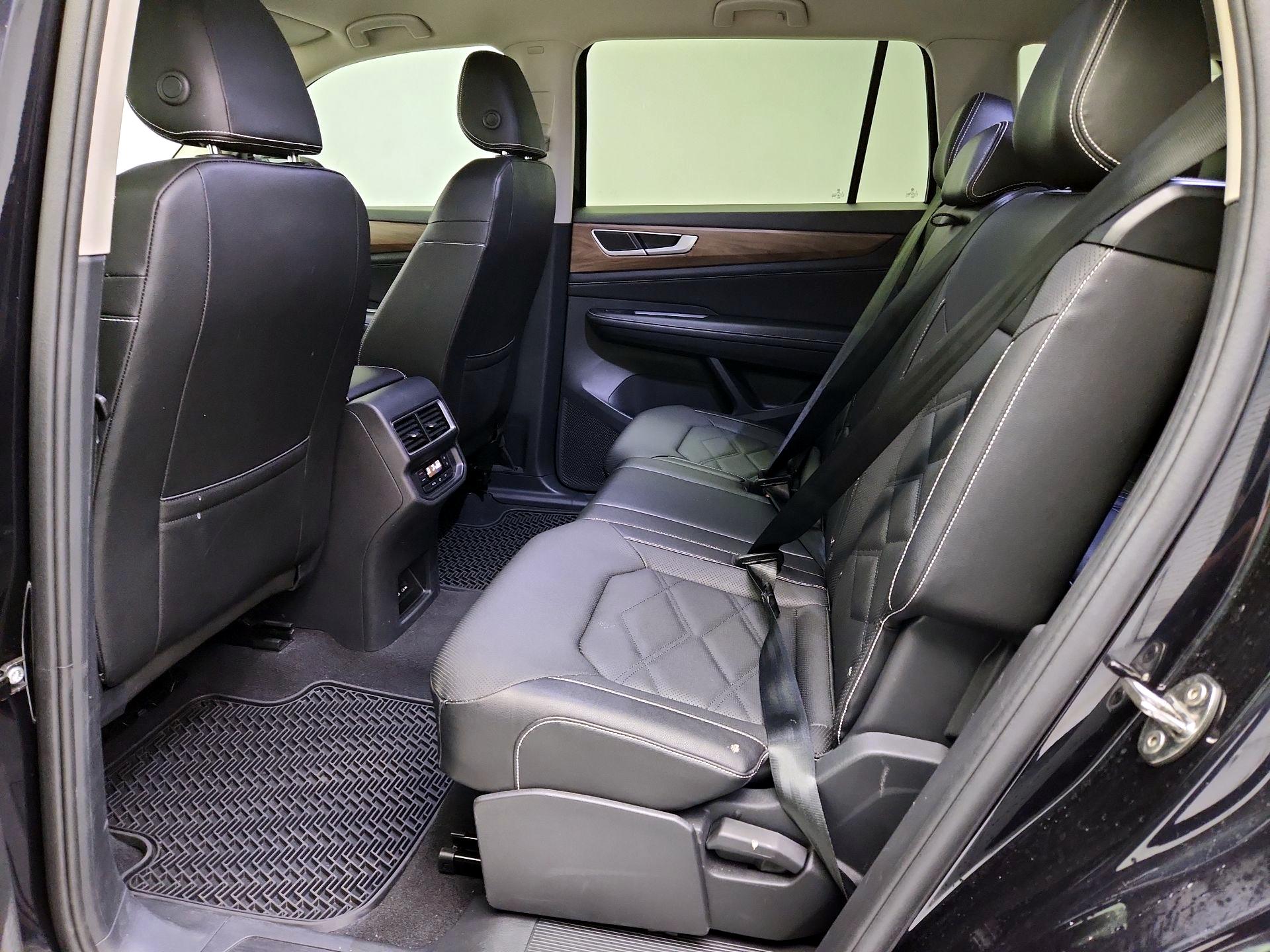 Thumbnail: 2025 Volkswagen Atlas - 19