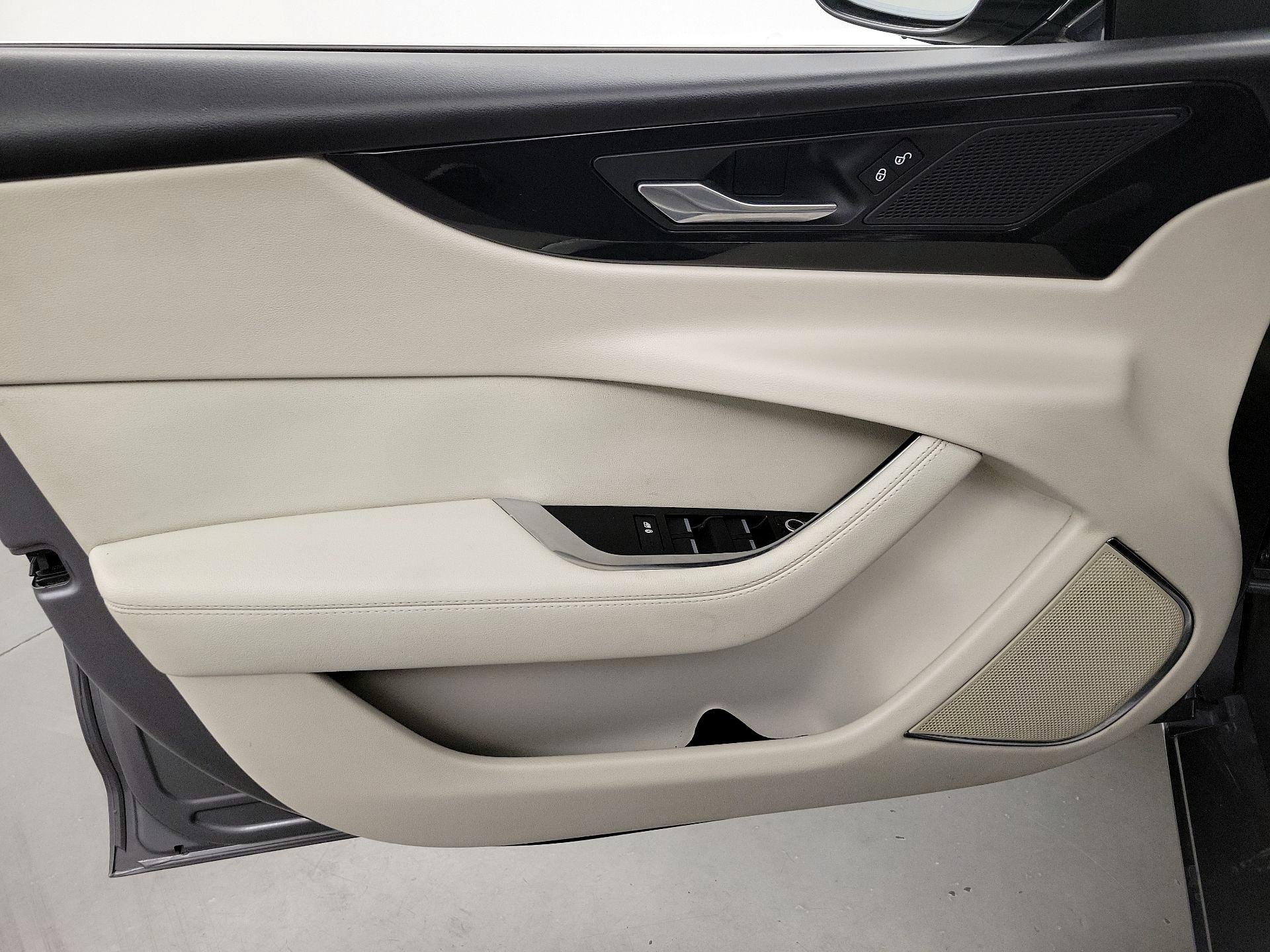 Thumbnail: 2020 Jaguar XE - 12