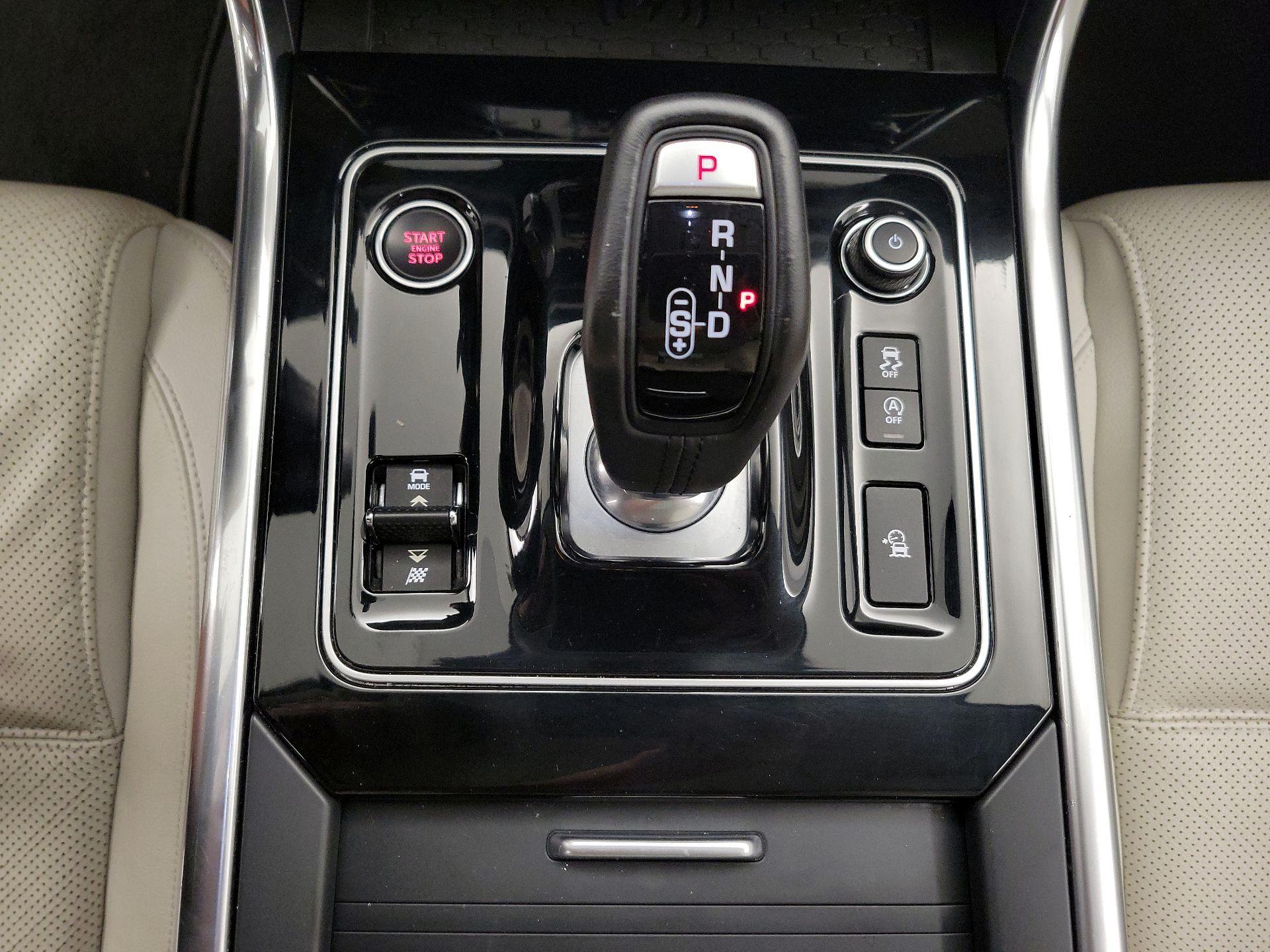 Thumbnail: 2020 Jaguar XE - 17