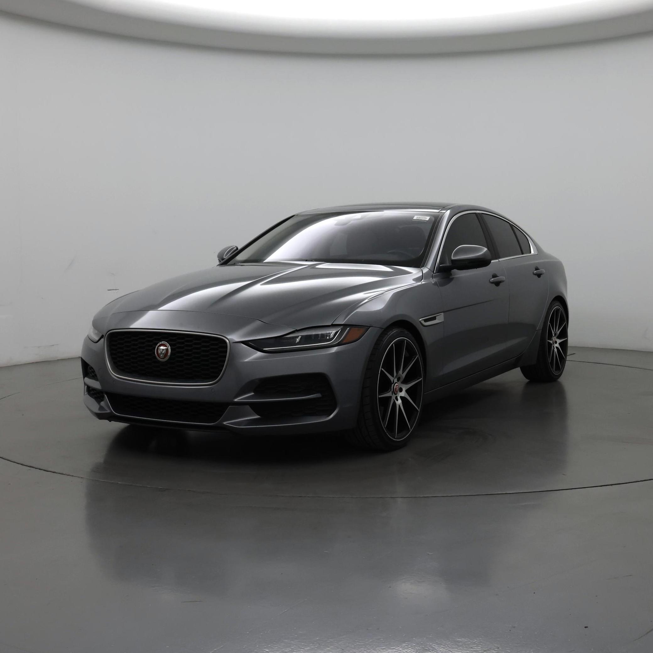 Thumbnail: 2020 Jaguar XE - 4