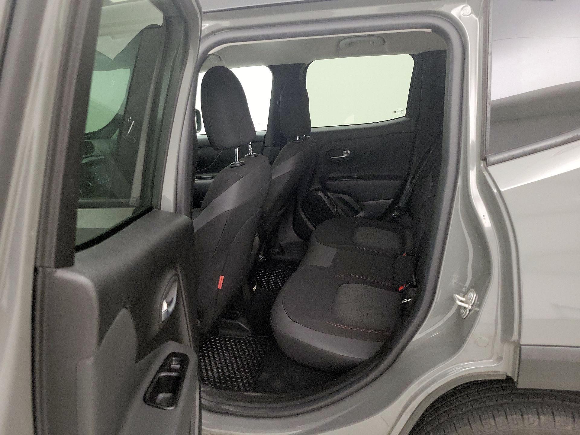 Thumbnail: 2020 Jeep Renegade - 19