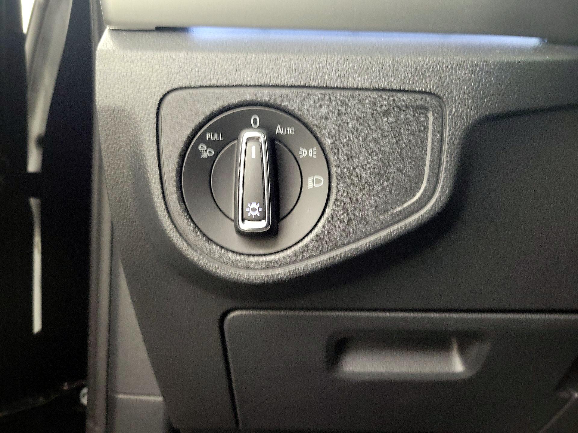 Thumbnail: 2022 Volkswagen Atlas - 13