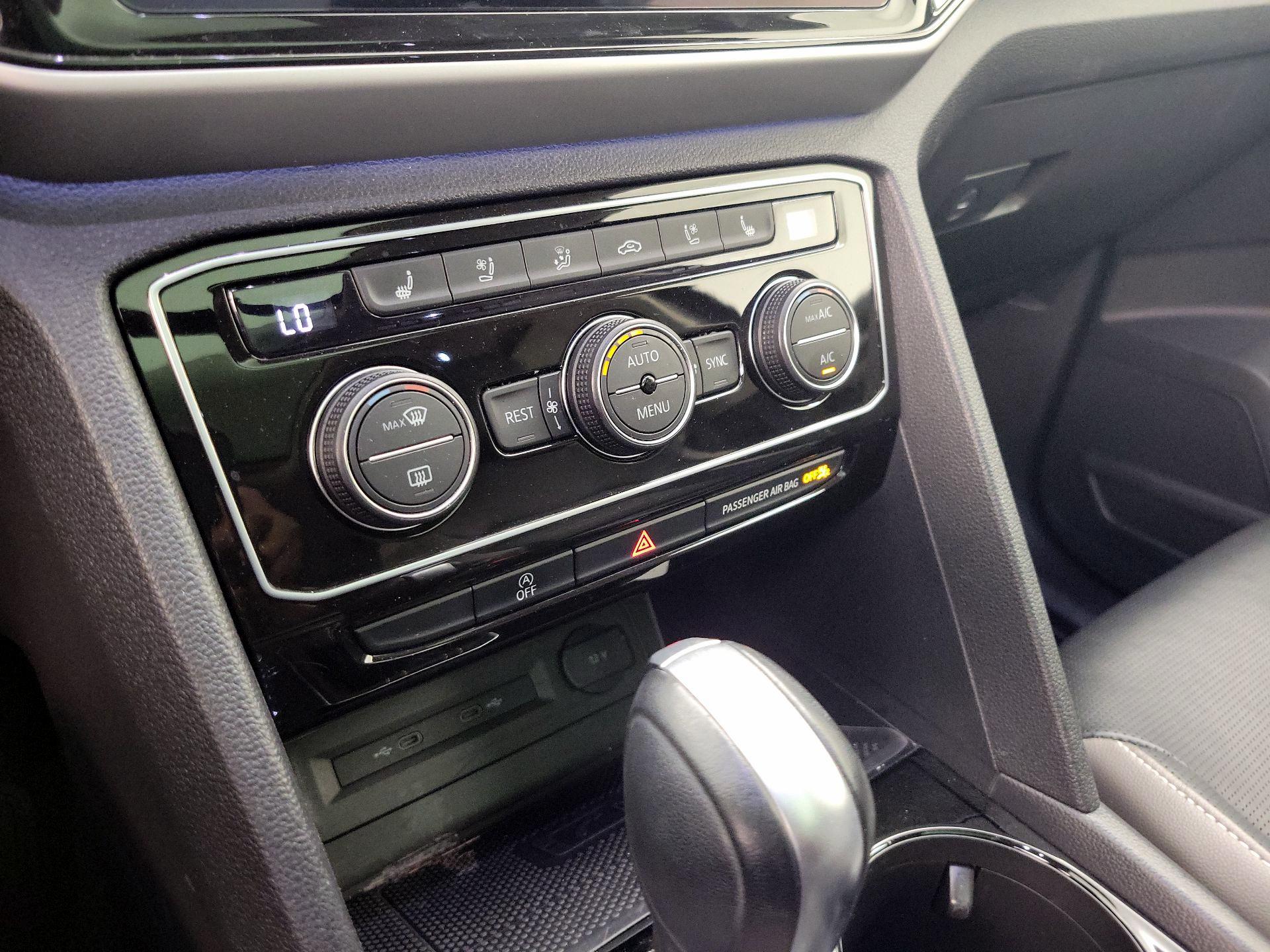 Thumbnail: 2022 Volkswagen Atlas - 17