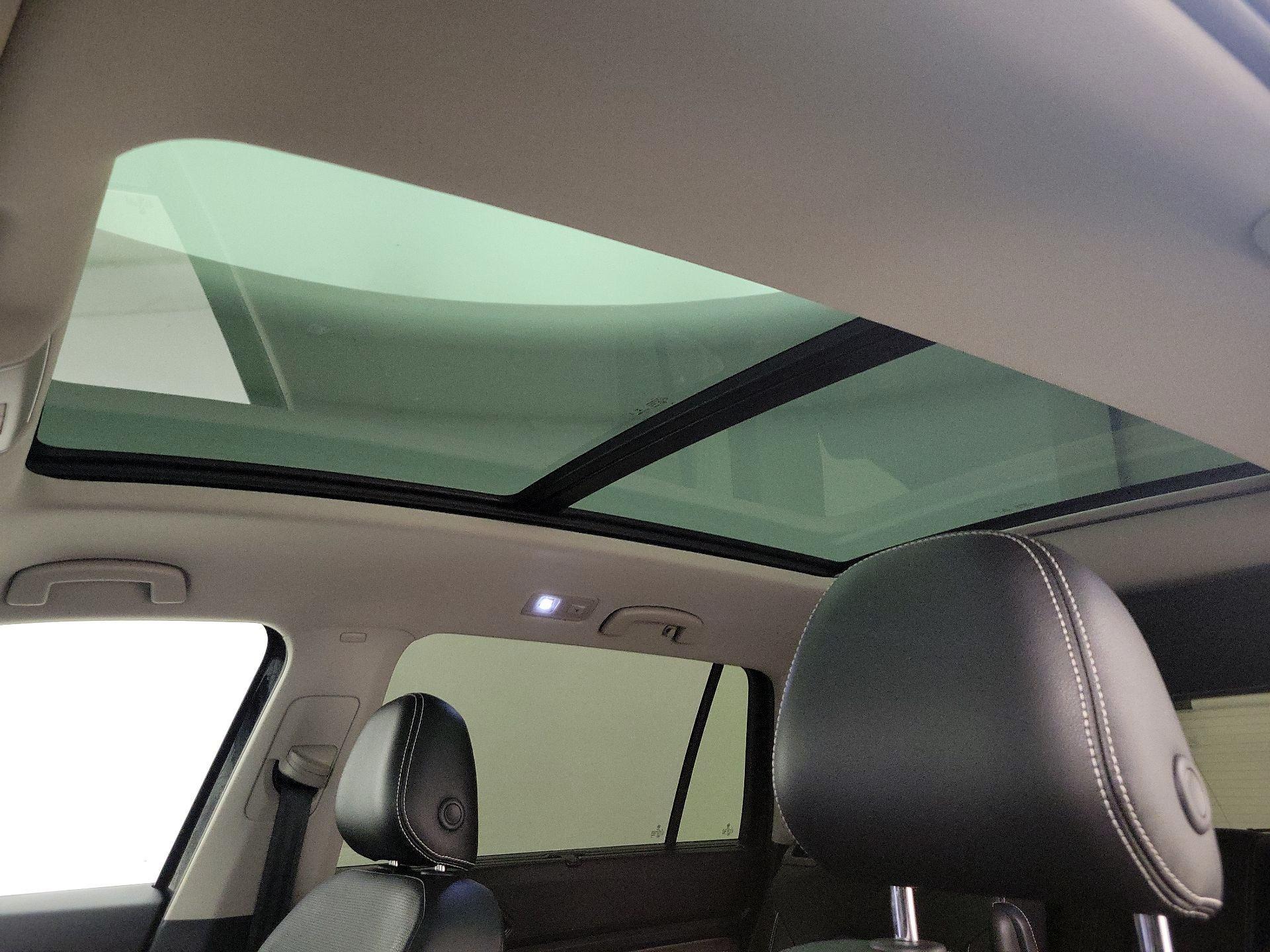 Thumbnail: 2022 Volkswagen Atlas - 20