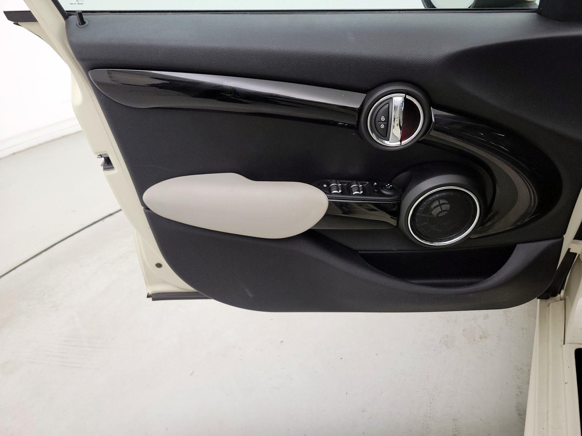 Thumbnail: 2021 MINI Cooper Hardtop - 12