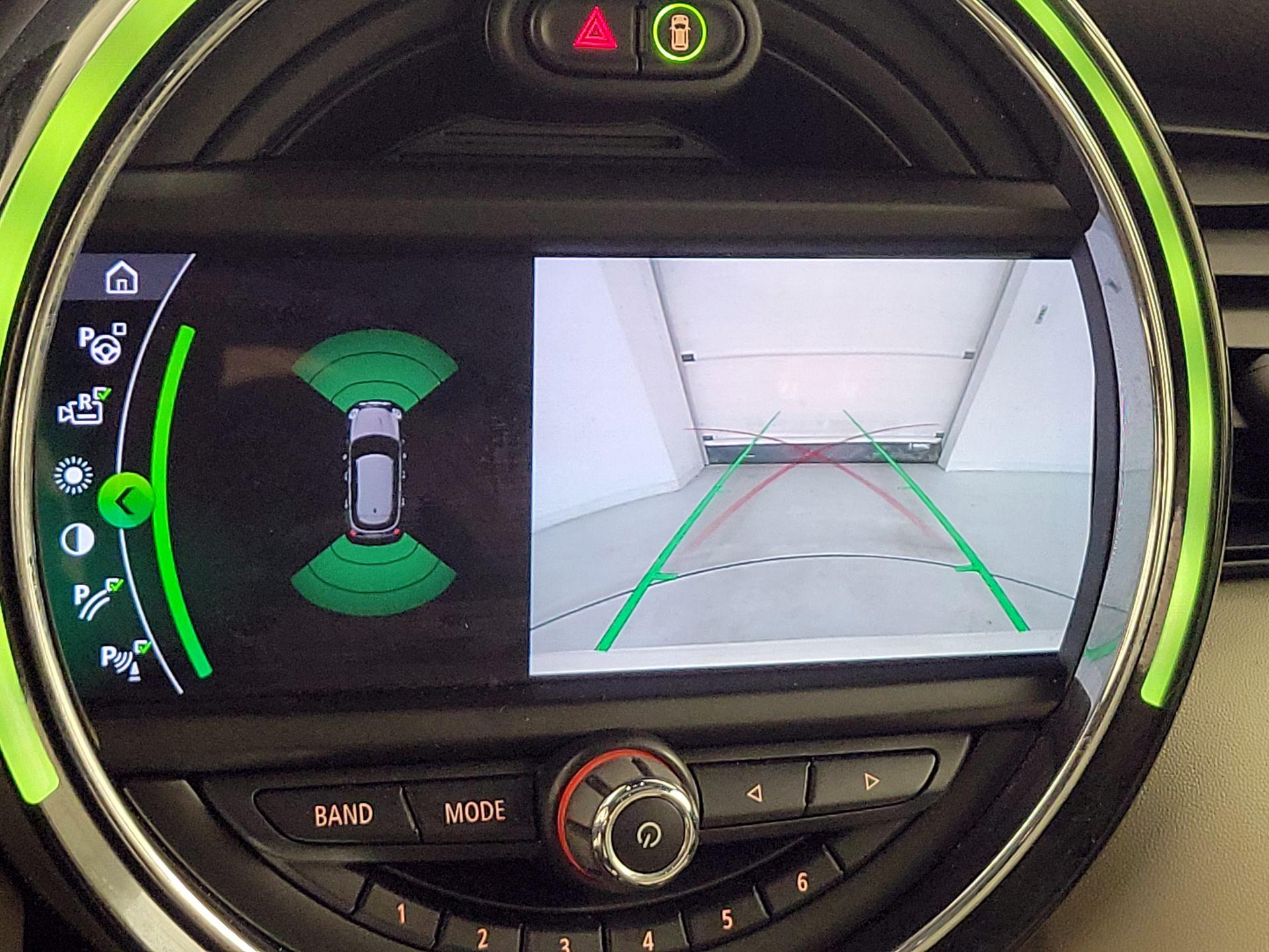 Thumbnail: 2021 MINI Cooper Hardtop - 15