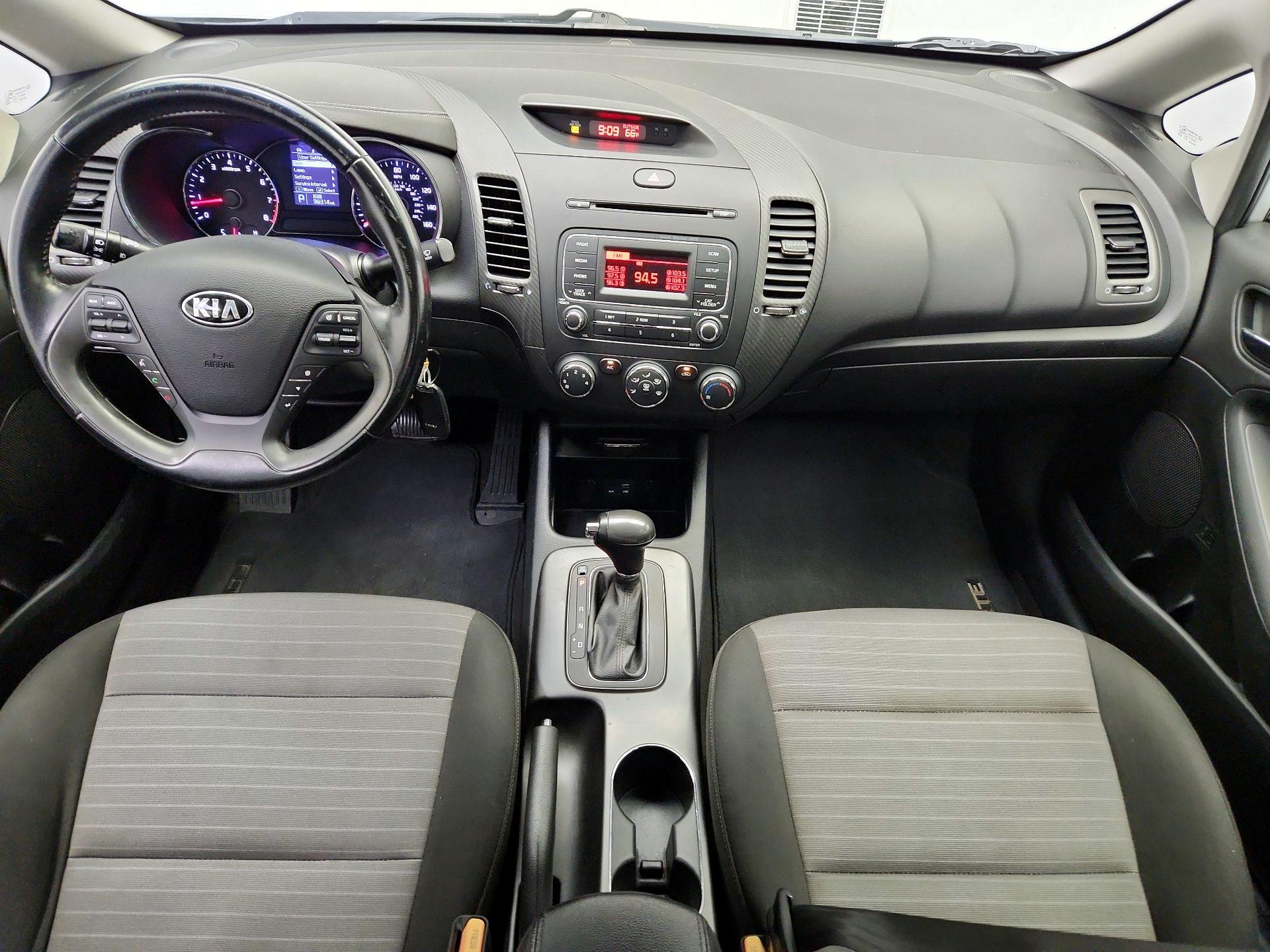 Thumbnail: 2015 Kia Forte - 9