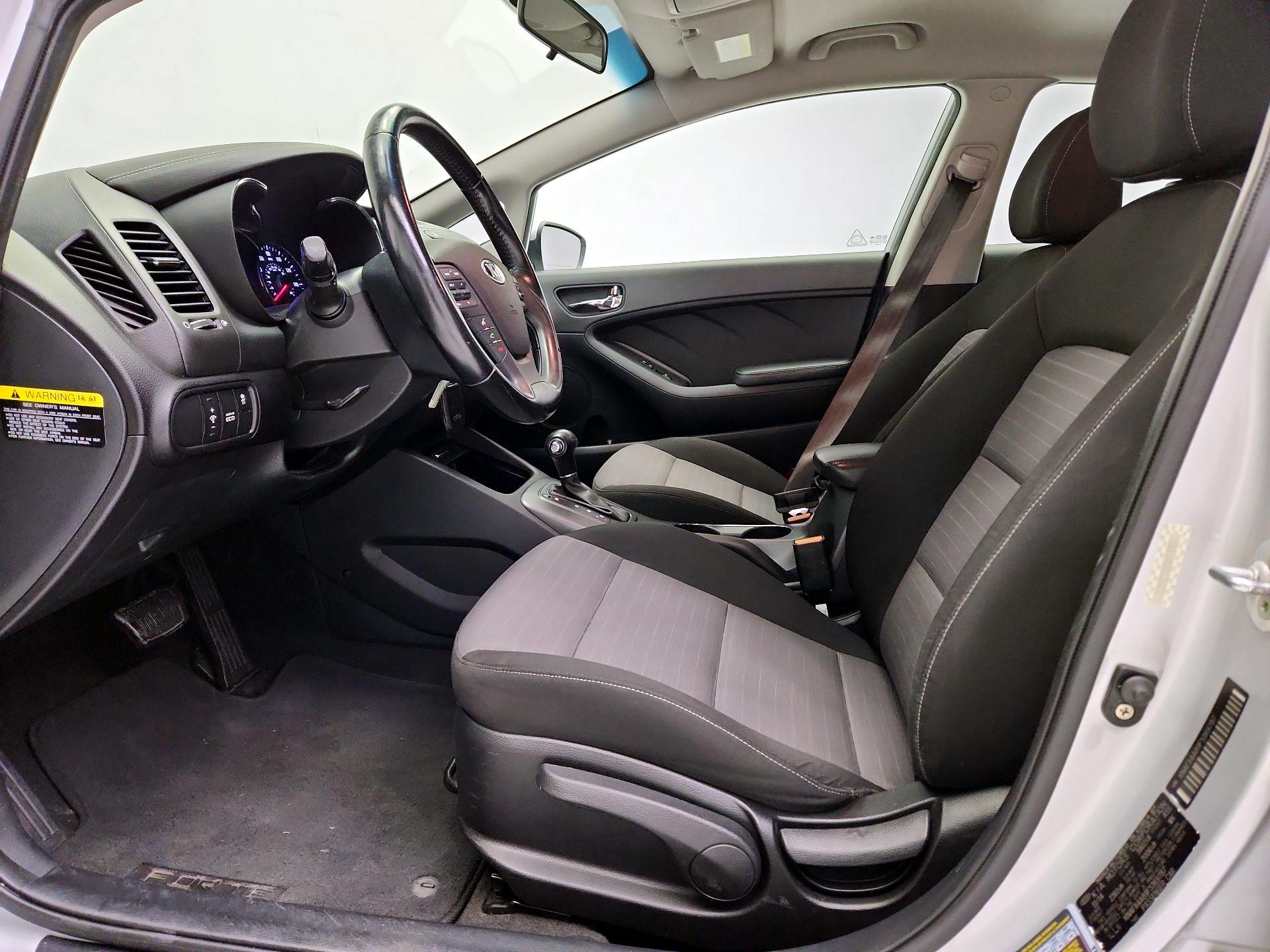 Thumbnail: 2015 Kia Forte - 11