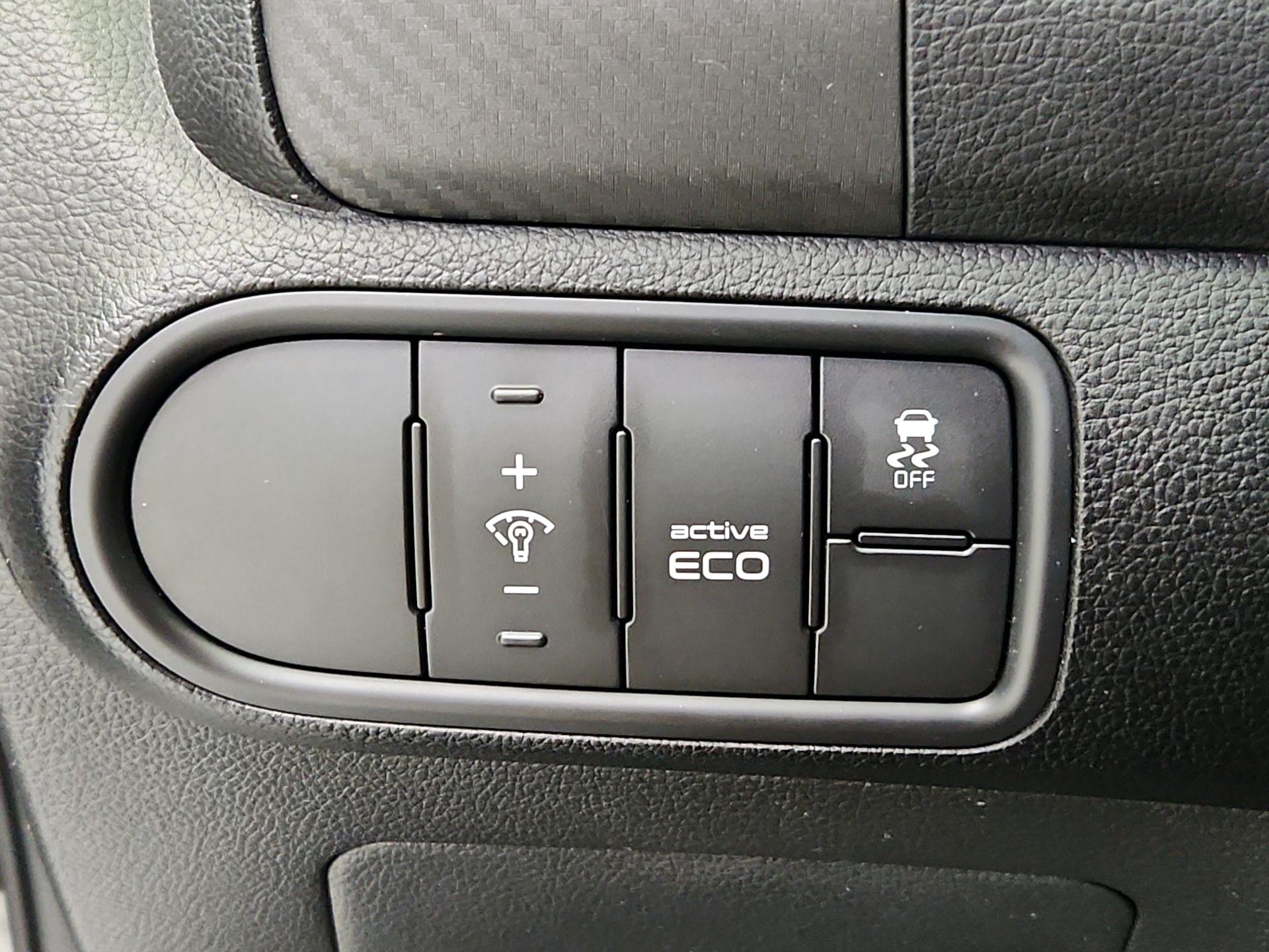 Thumbnail: 2015 Kia Forte - 13