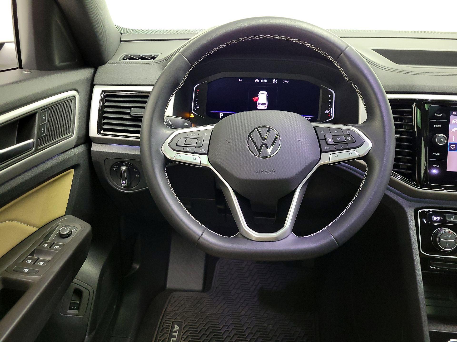 Thumbnail: 2023 Volkswagen Atlas - 10