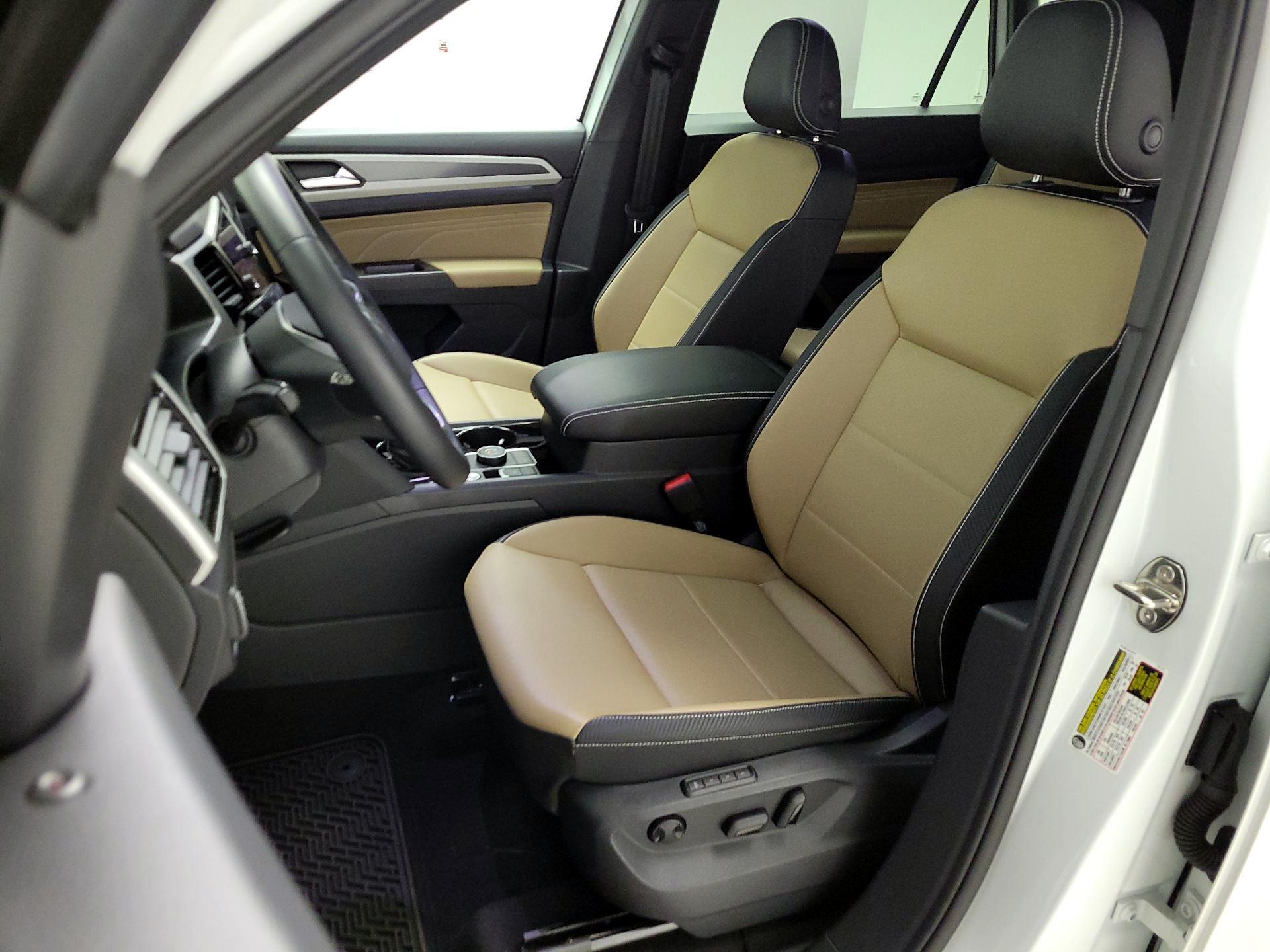 Thumbnail: 2023 Volkswagen Atlas - 11