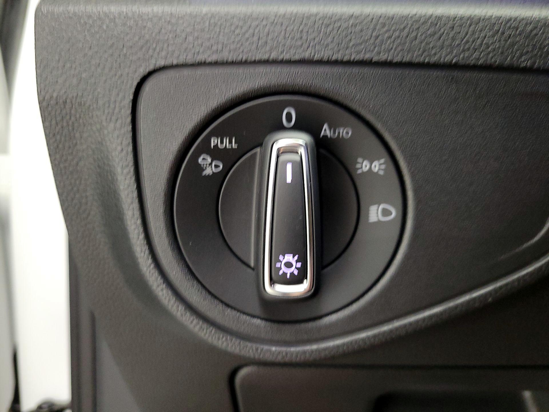 Thumbnail: 2023 Volkswagen Atlas - 13