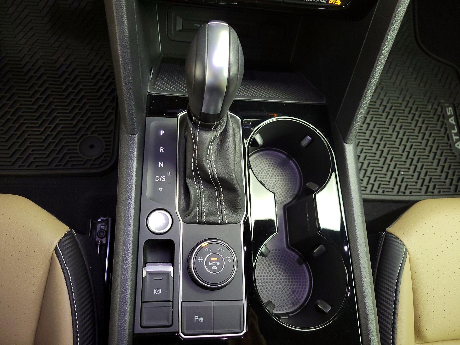 Thumbnail: 2023 Volkswagen Atlas - 18