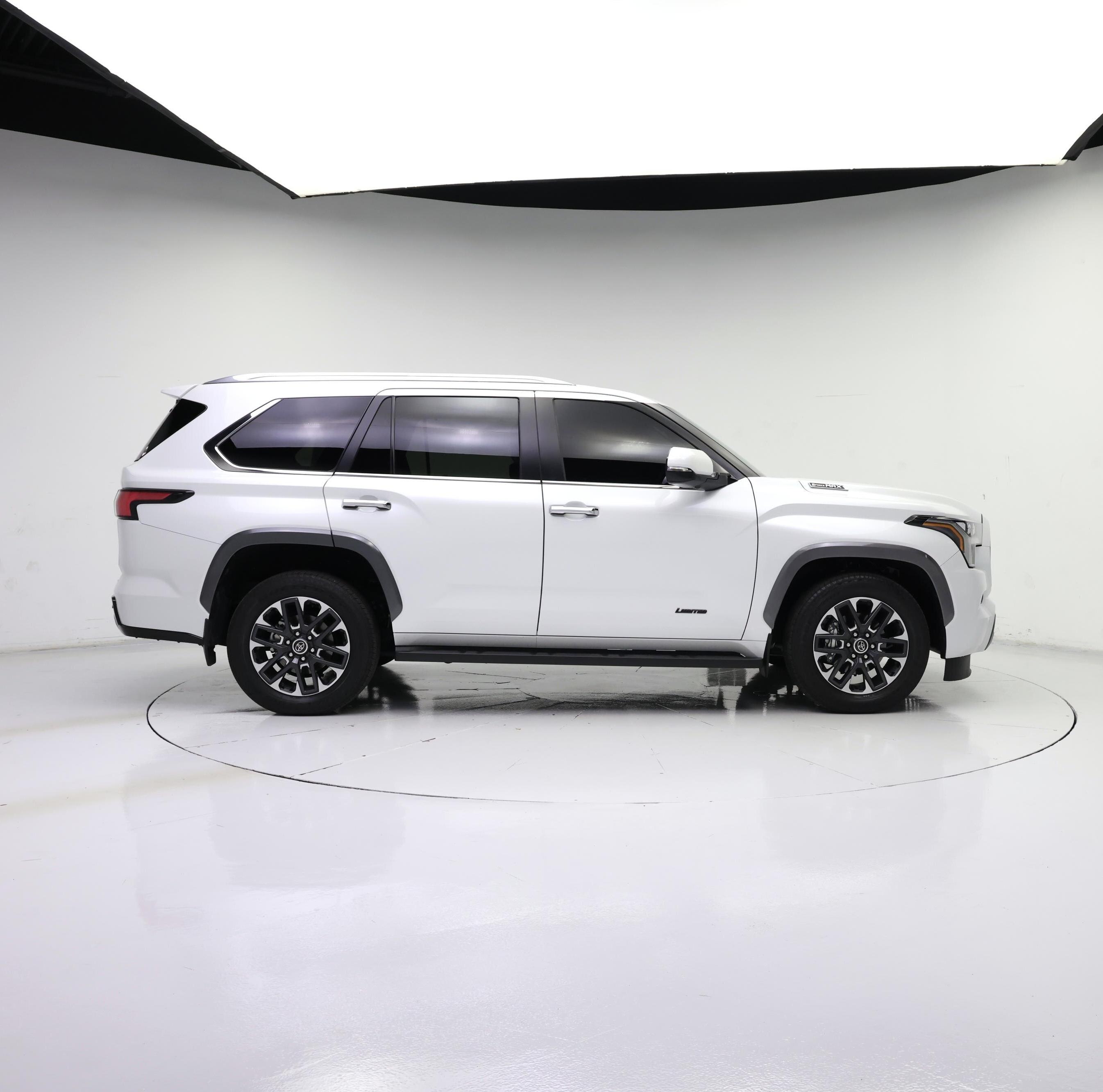 Thumbnail: 2024 Toyota Sequoia - 7