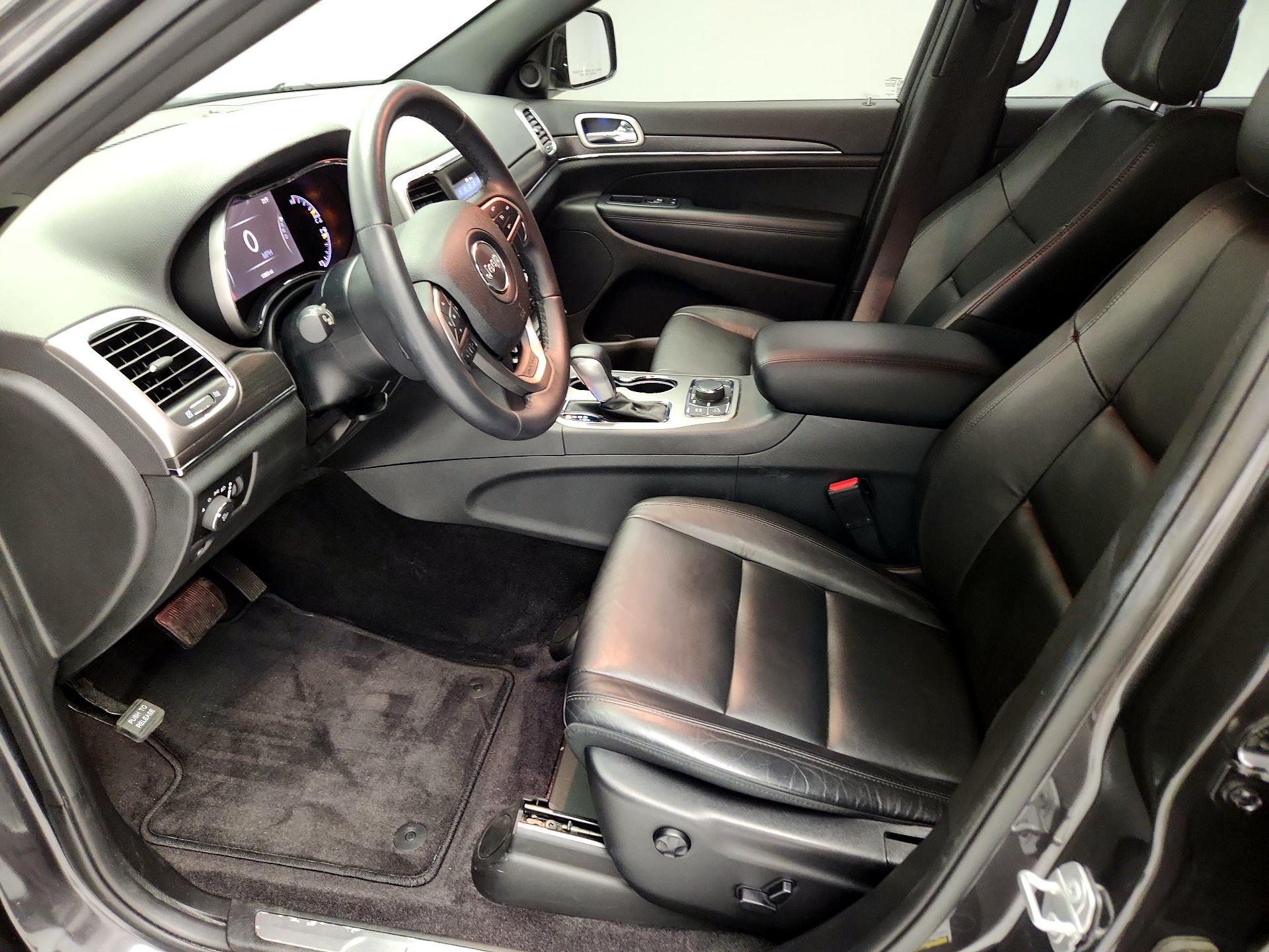 Thumbnail: 2018 Jeep Grand Cherokee - 11