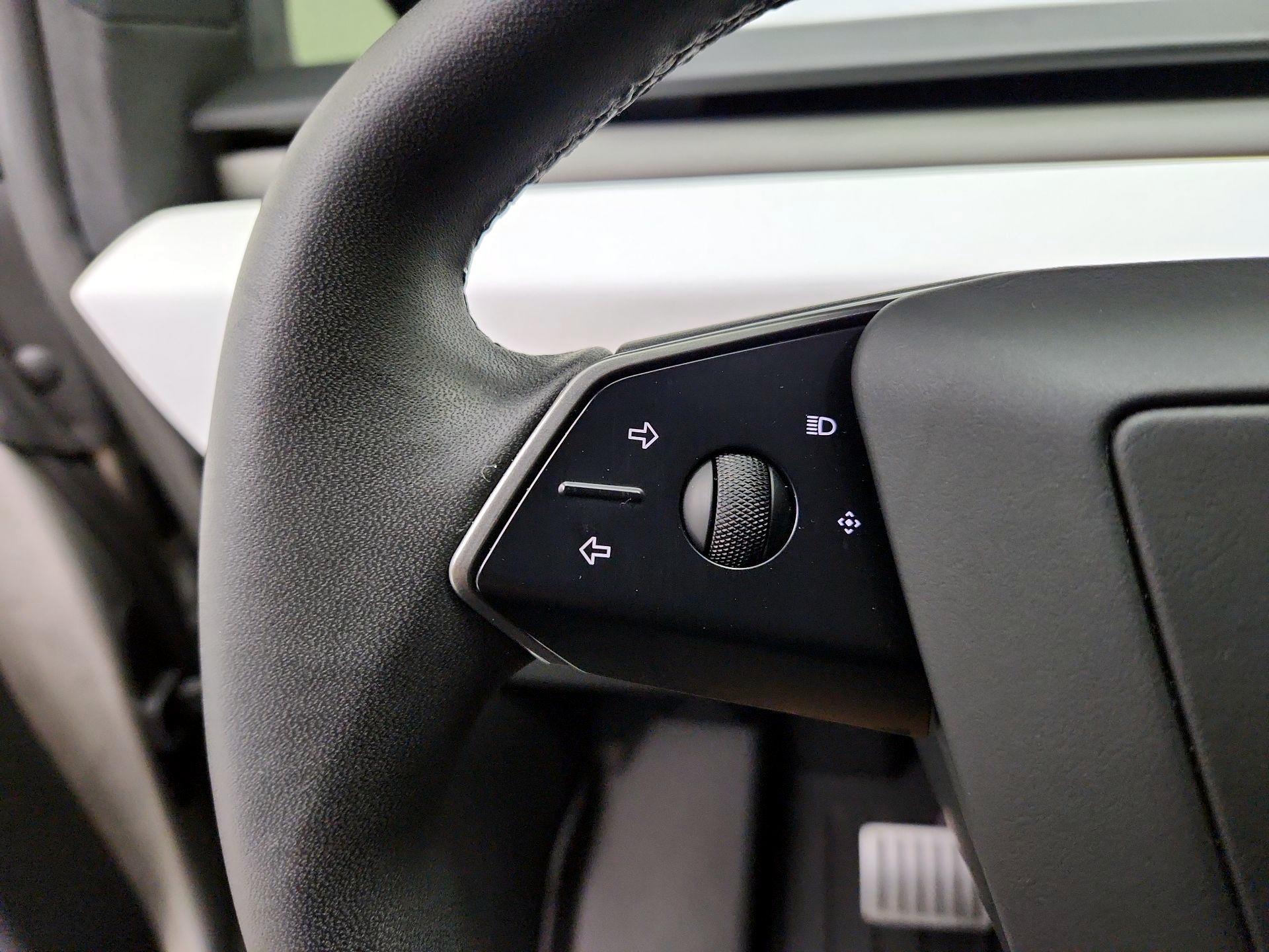 Thumbnail: 2024 Tesla Cybertruck - 13