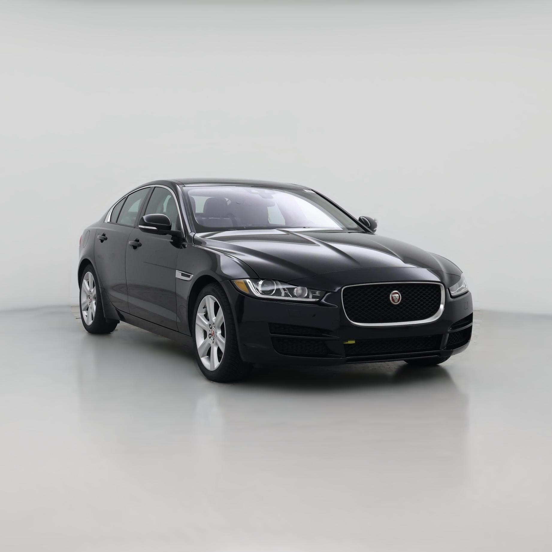 Thumbnail: 2017 Jaguar XE - 1