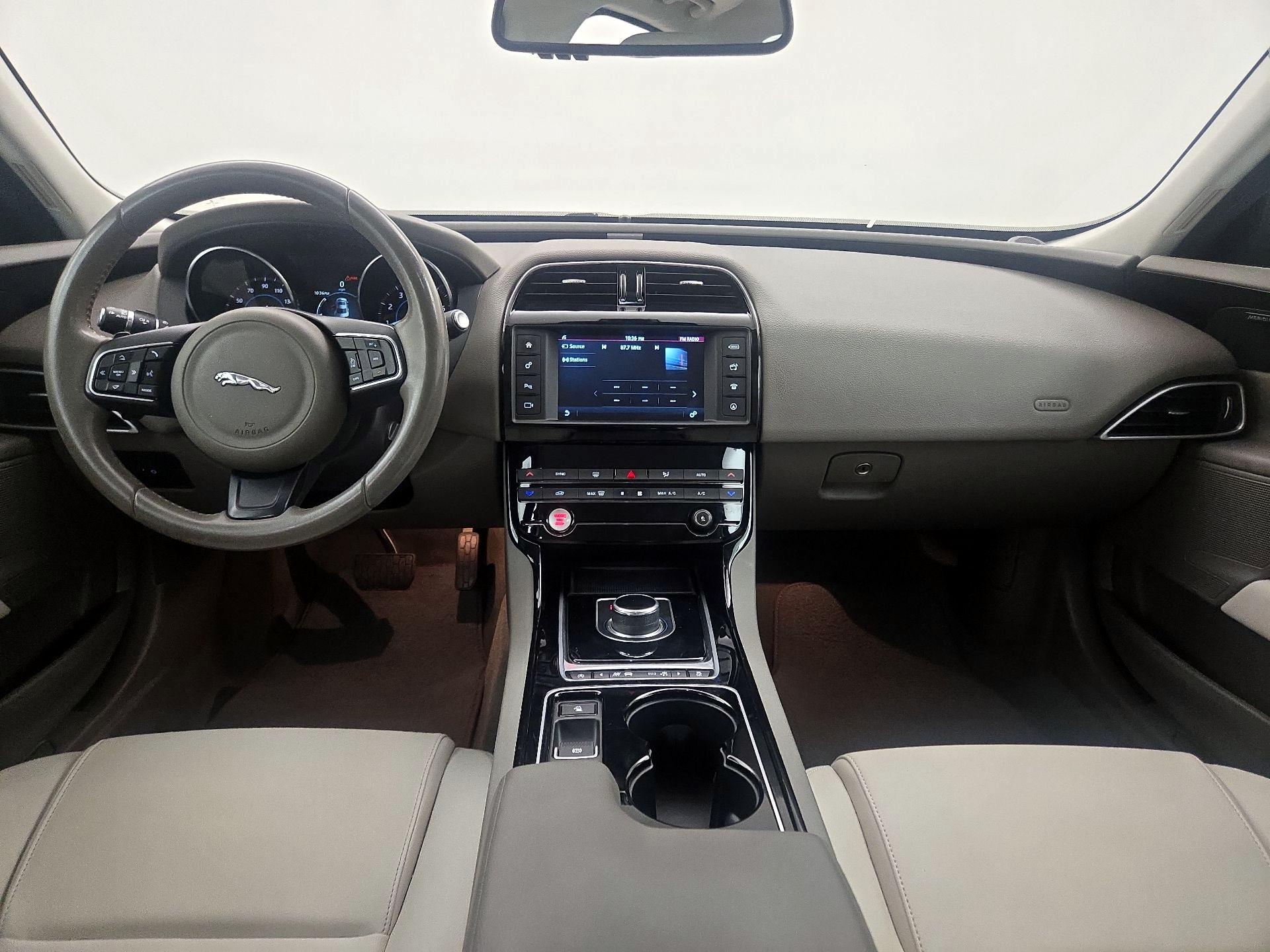 Thumbnail: 2017 Jaguar XE - 9