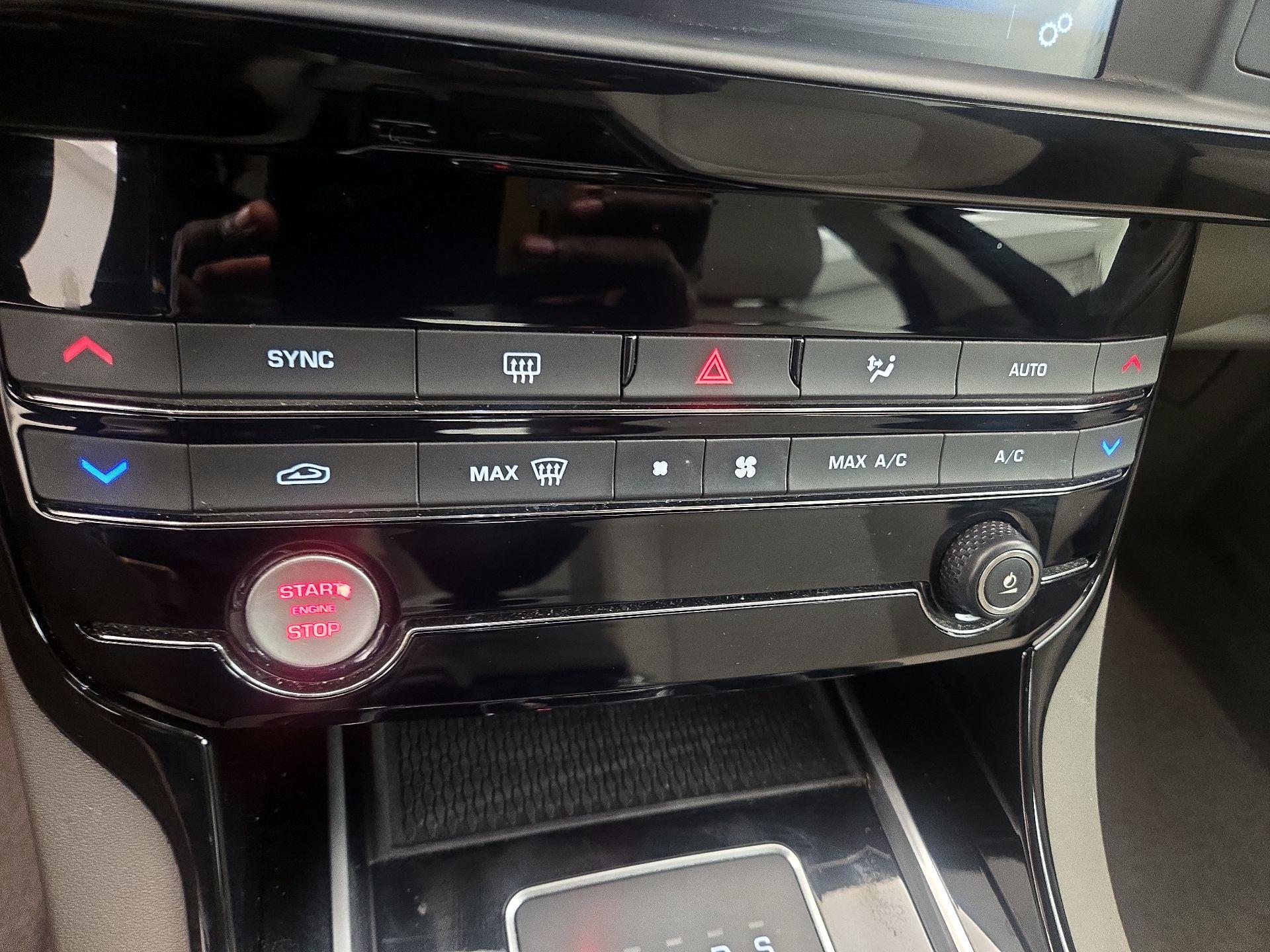 Thumbnail: 2017 Jaguar XE - 16