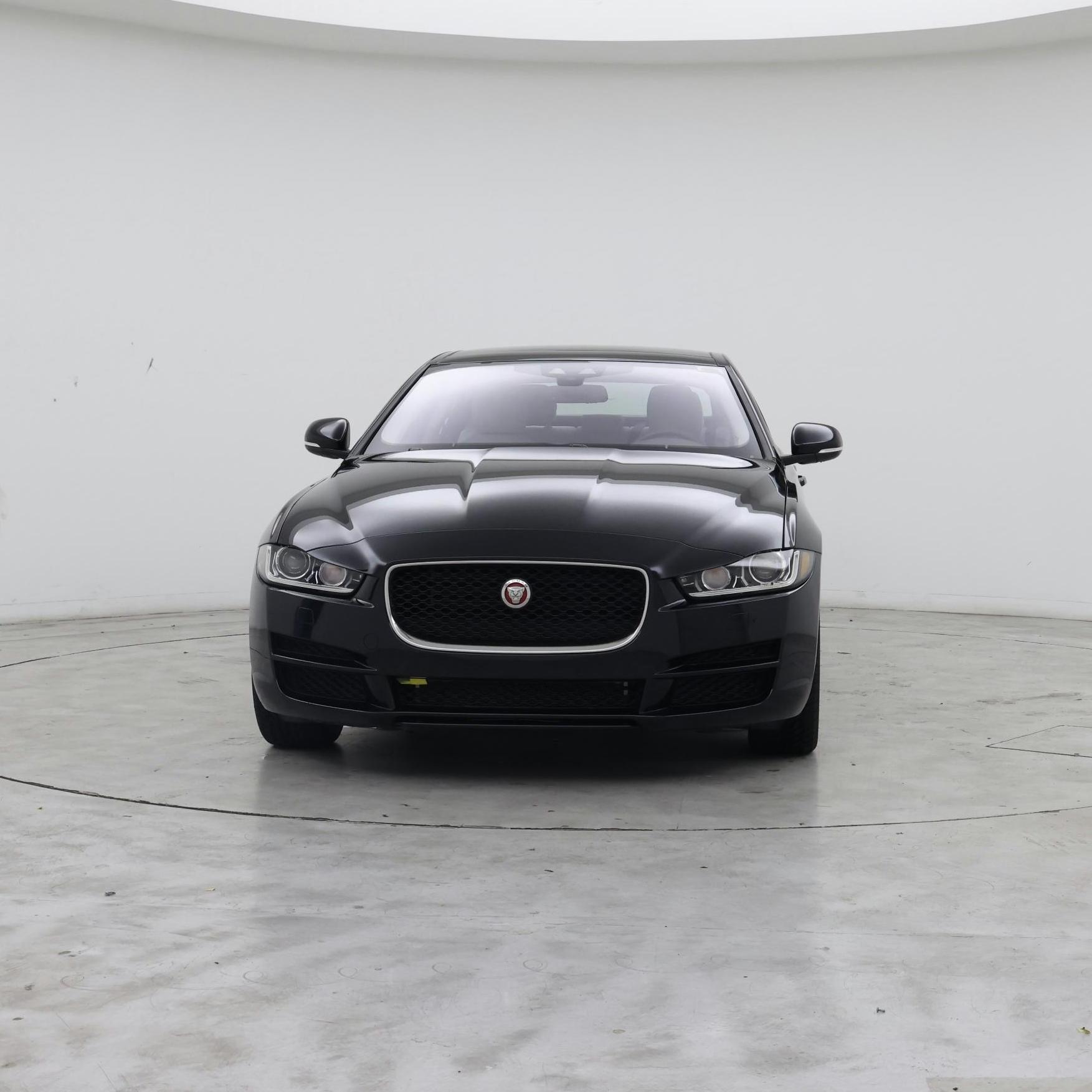 Thumbnail: 2017 Jaguar XE - 5