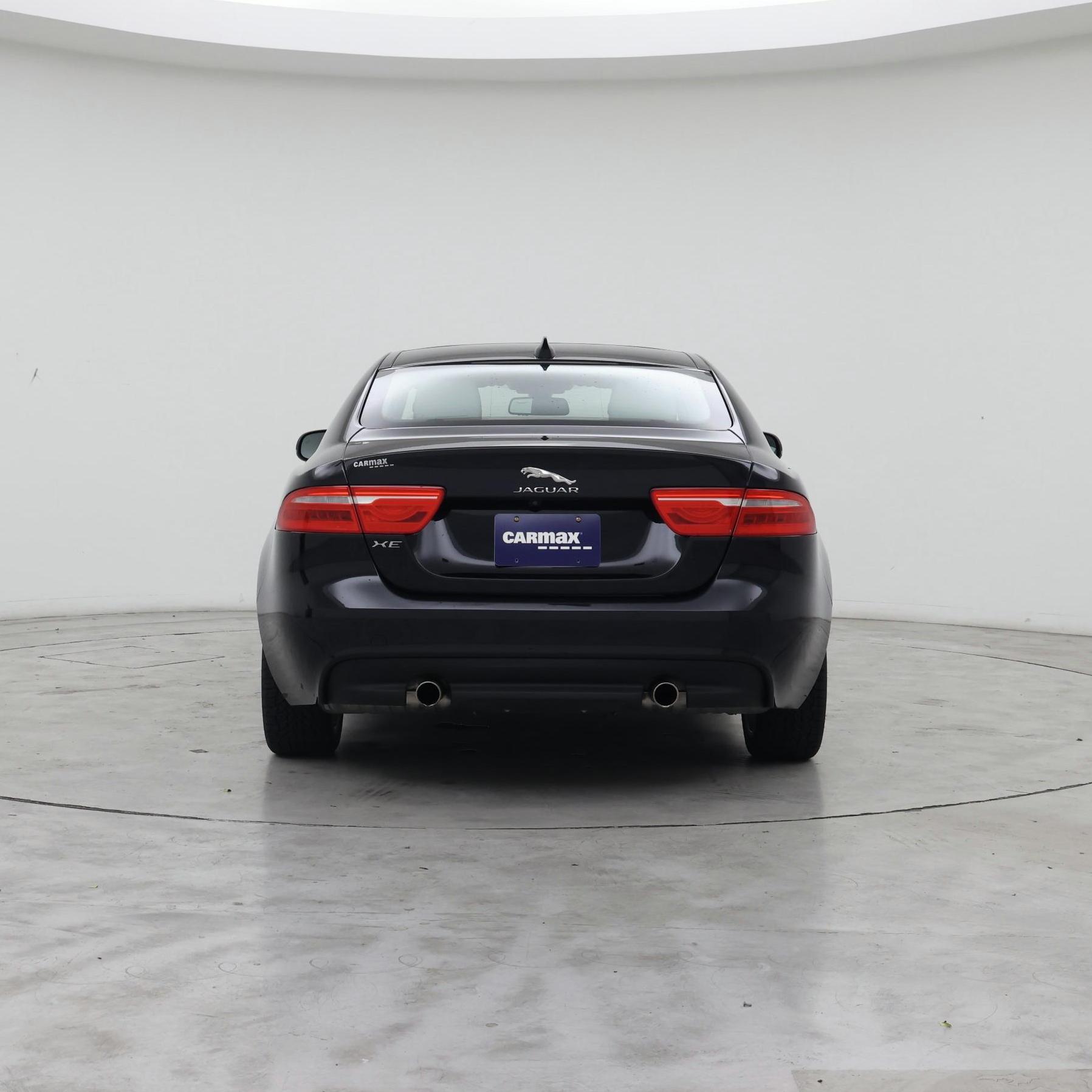 Thumbnail: 2017 Jaguar XE - 6