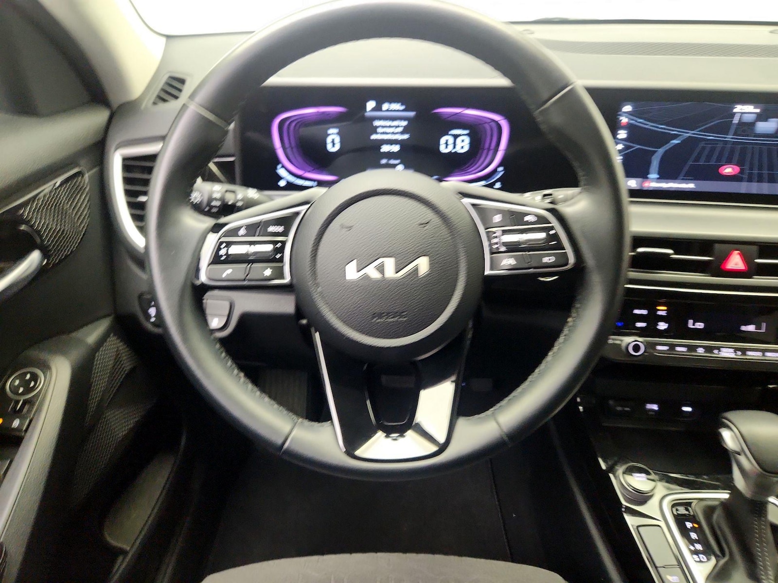 2025 Kia Seltos S - Photo 11
