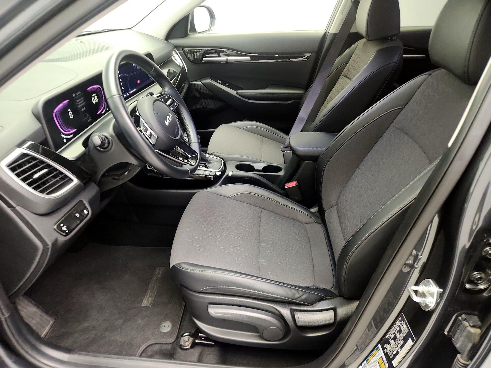 2025 Kia Seltos S - Photo 12
