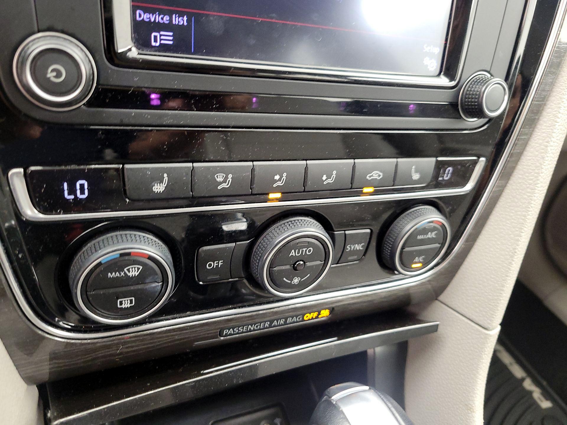 Thumbnail: 2016 Volkswagen Passat - 14