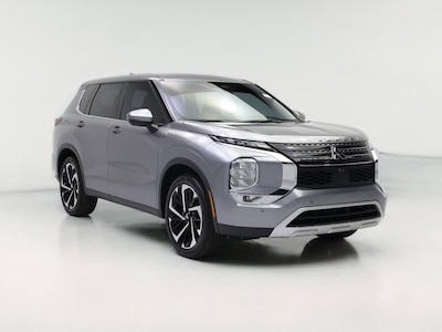 2023 Mitsubishi Outlander SE