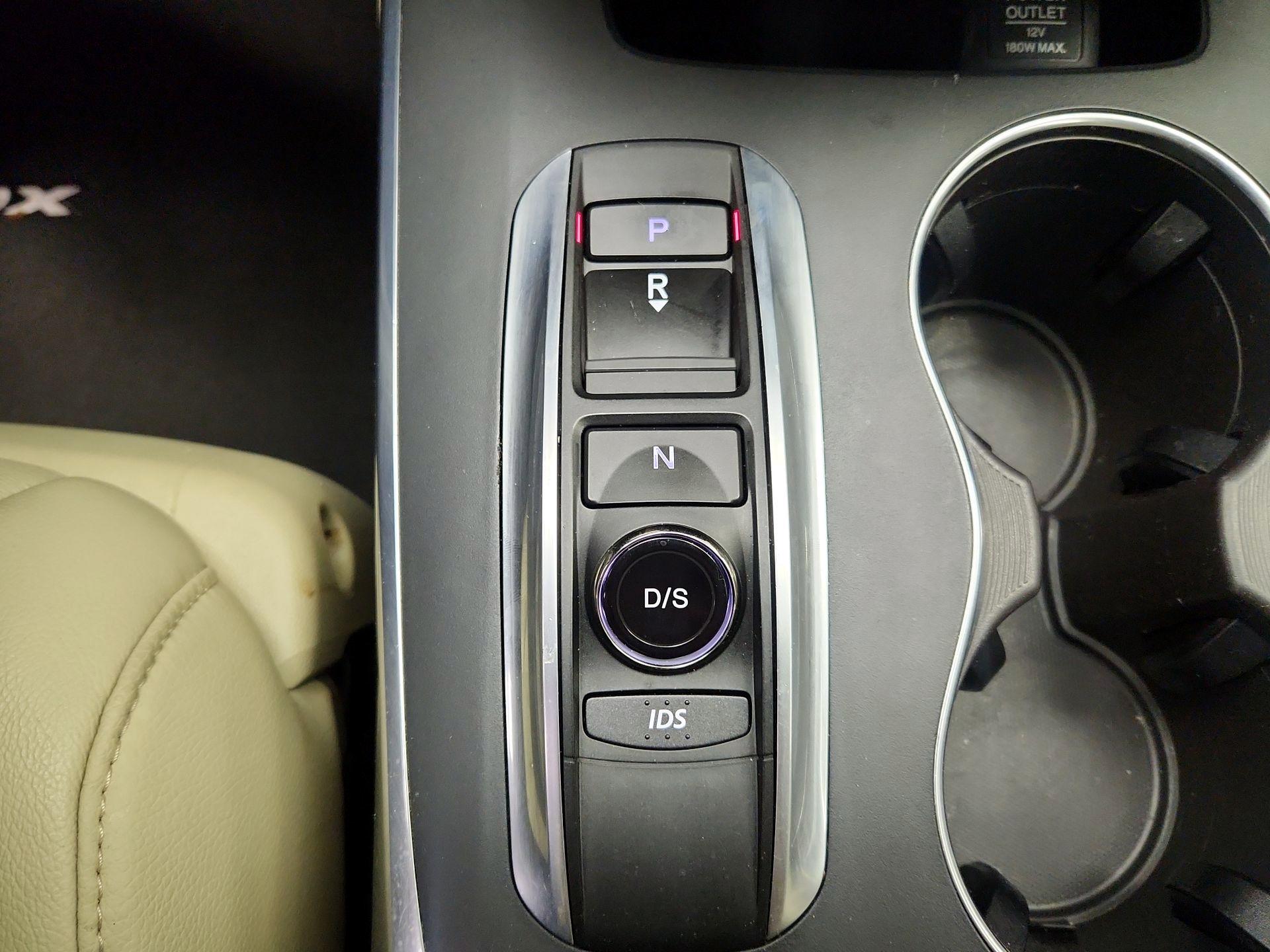Thumbnail: 2016 Acura MDX - 17