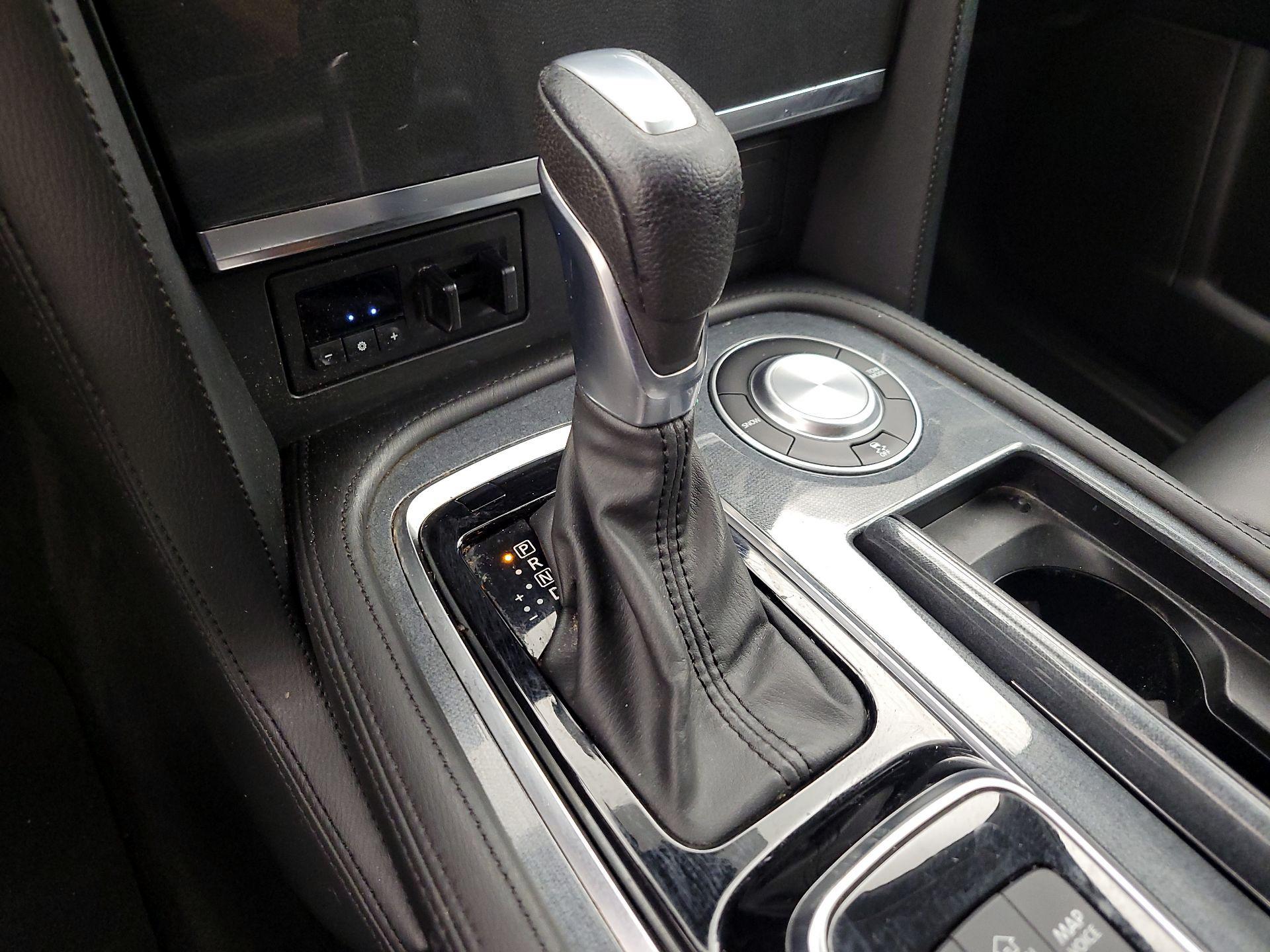 Thumbnail: 2022 Nissan Armada - 17