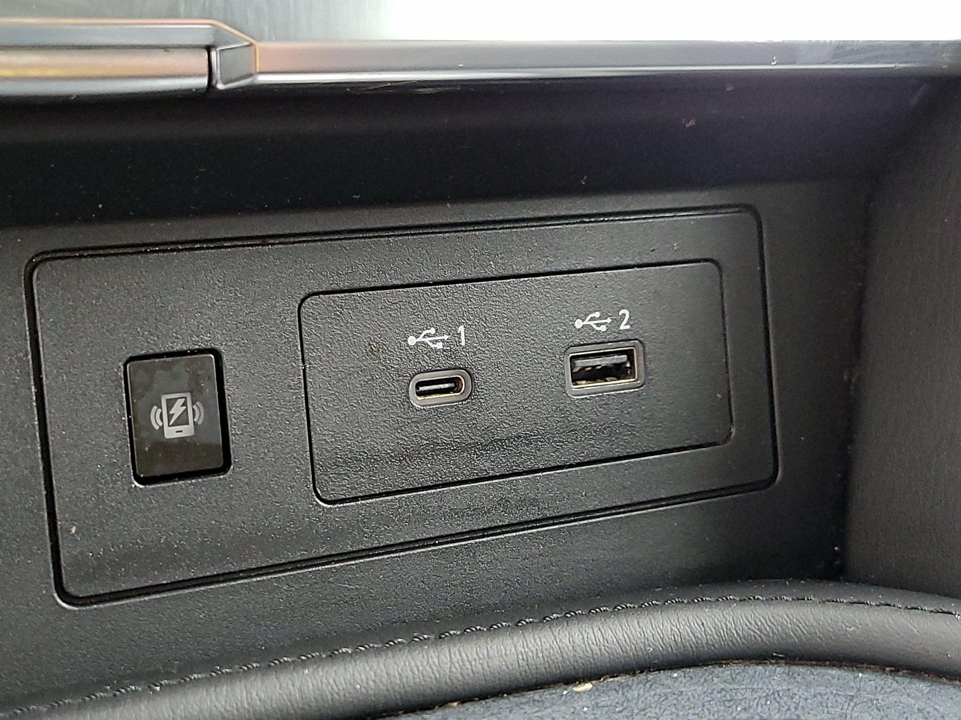 Thumbnail: 2022 Nissan Armada - 18