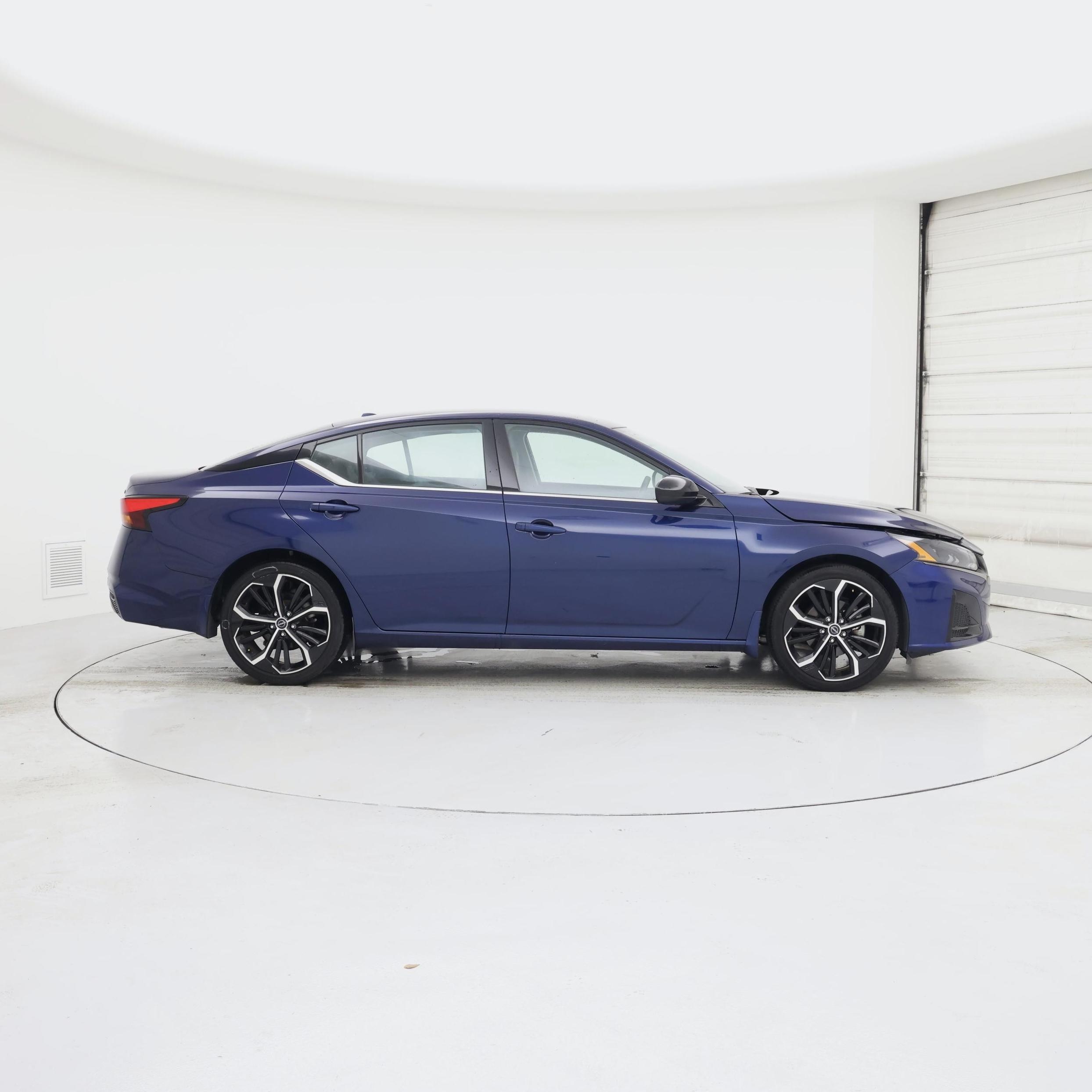 Thumbnail: 2023 Nissan Altima - 7