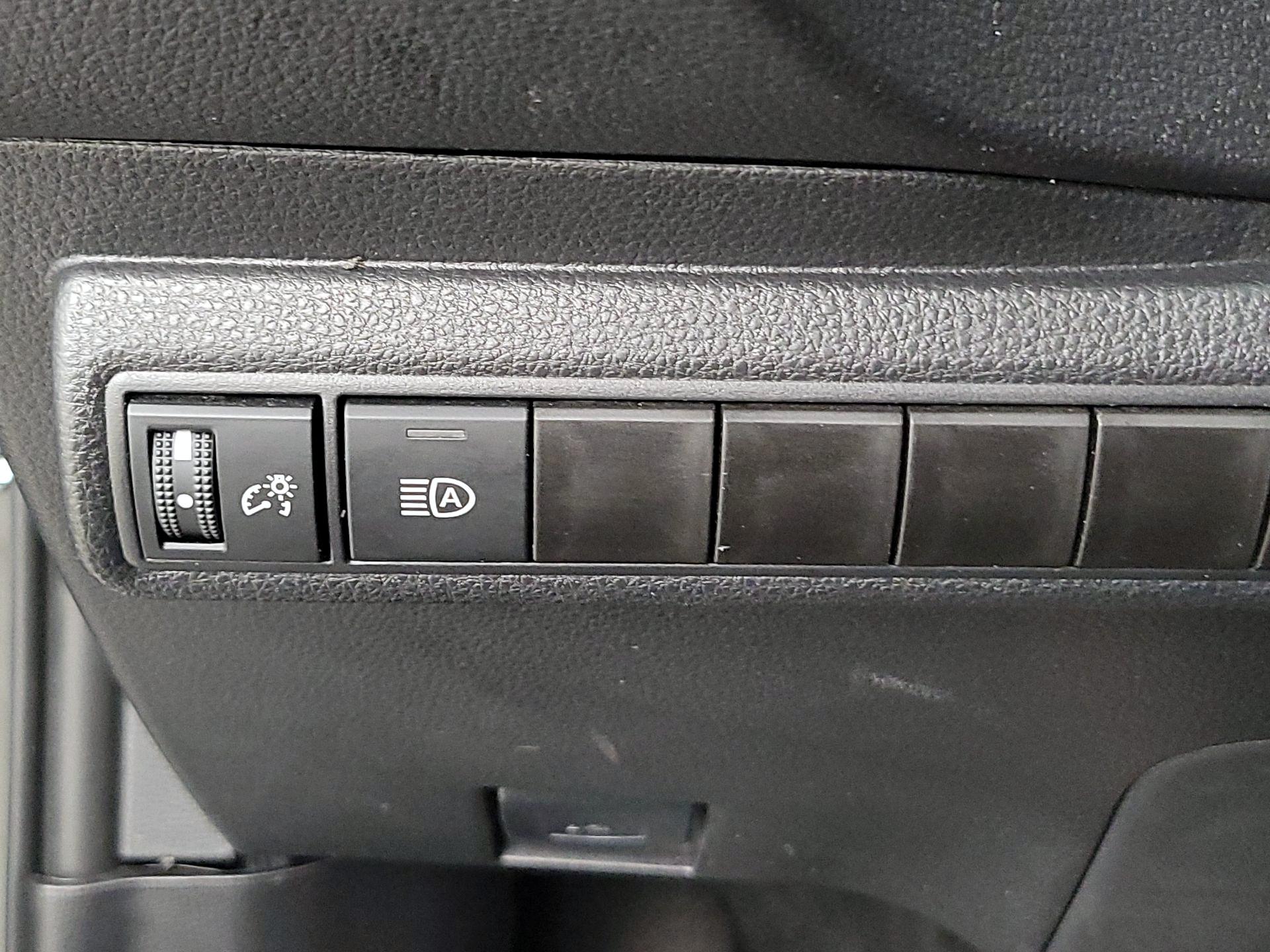 Thumbnail: 2025 Toyota Corolla - 13