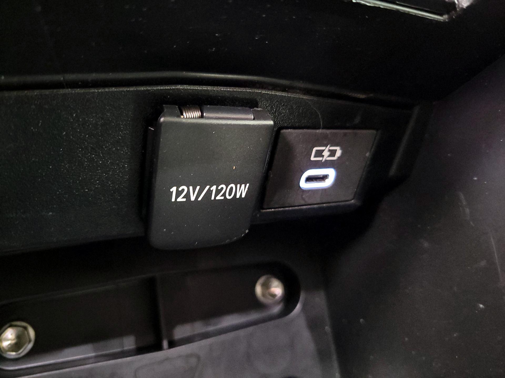 Thumbnail: 2025 Toyota Corolla - 18