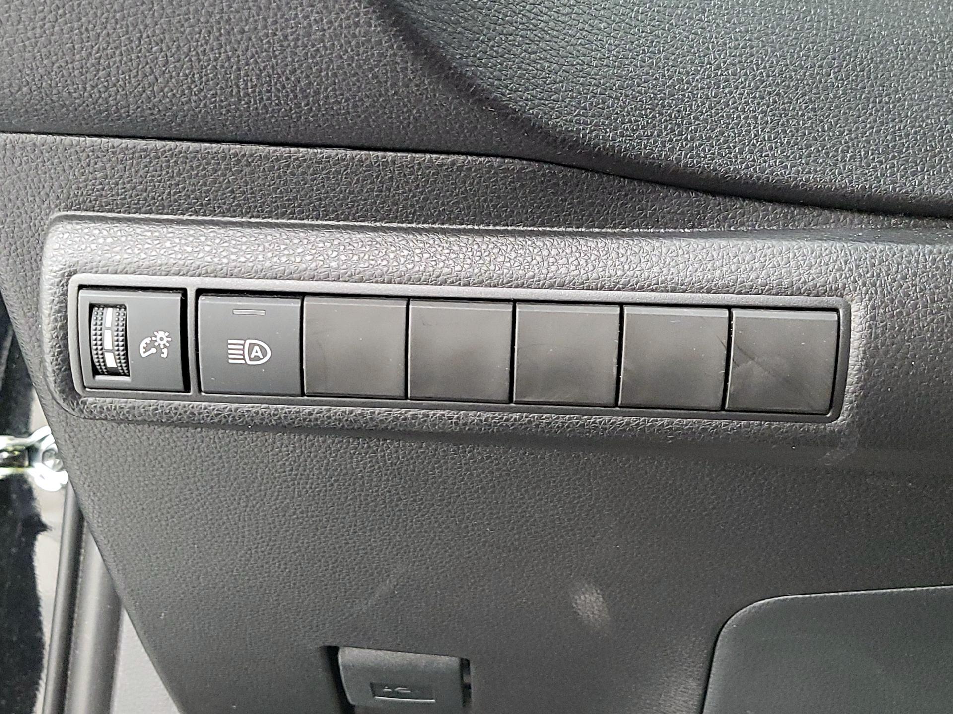 Thumbnail: 2025 Toyota Corolla - 13