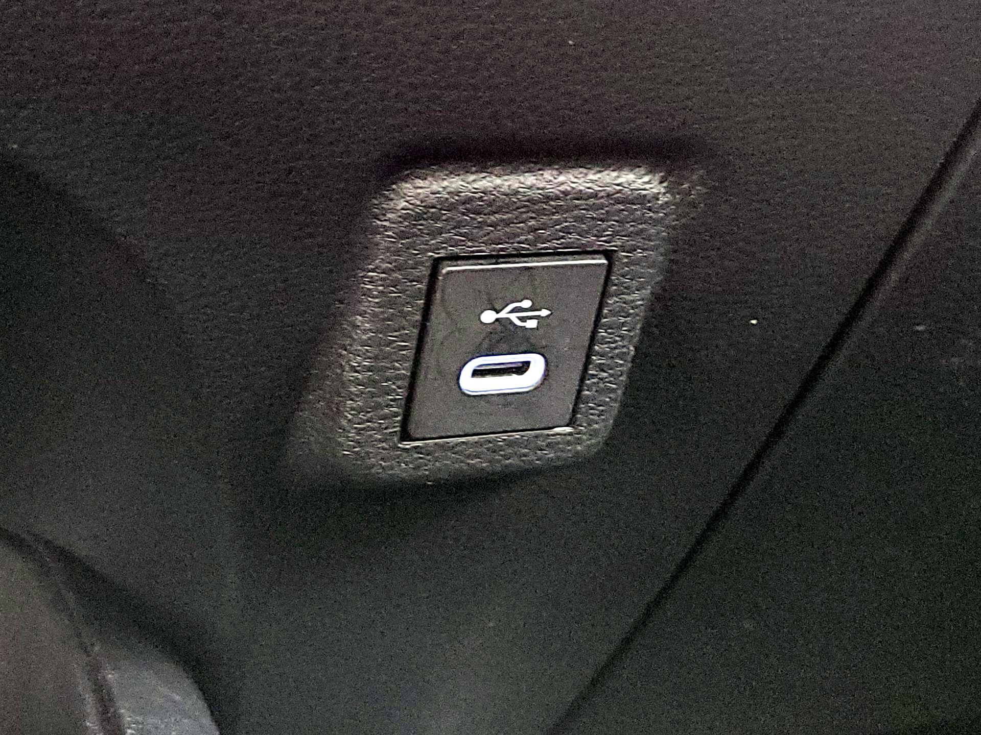 Thumbnail: 2025 Toyota Corolla - 18