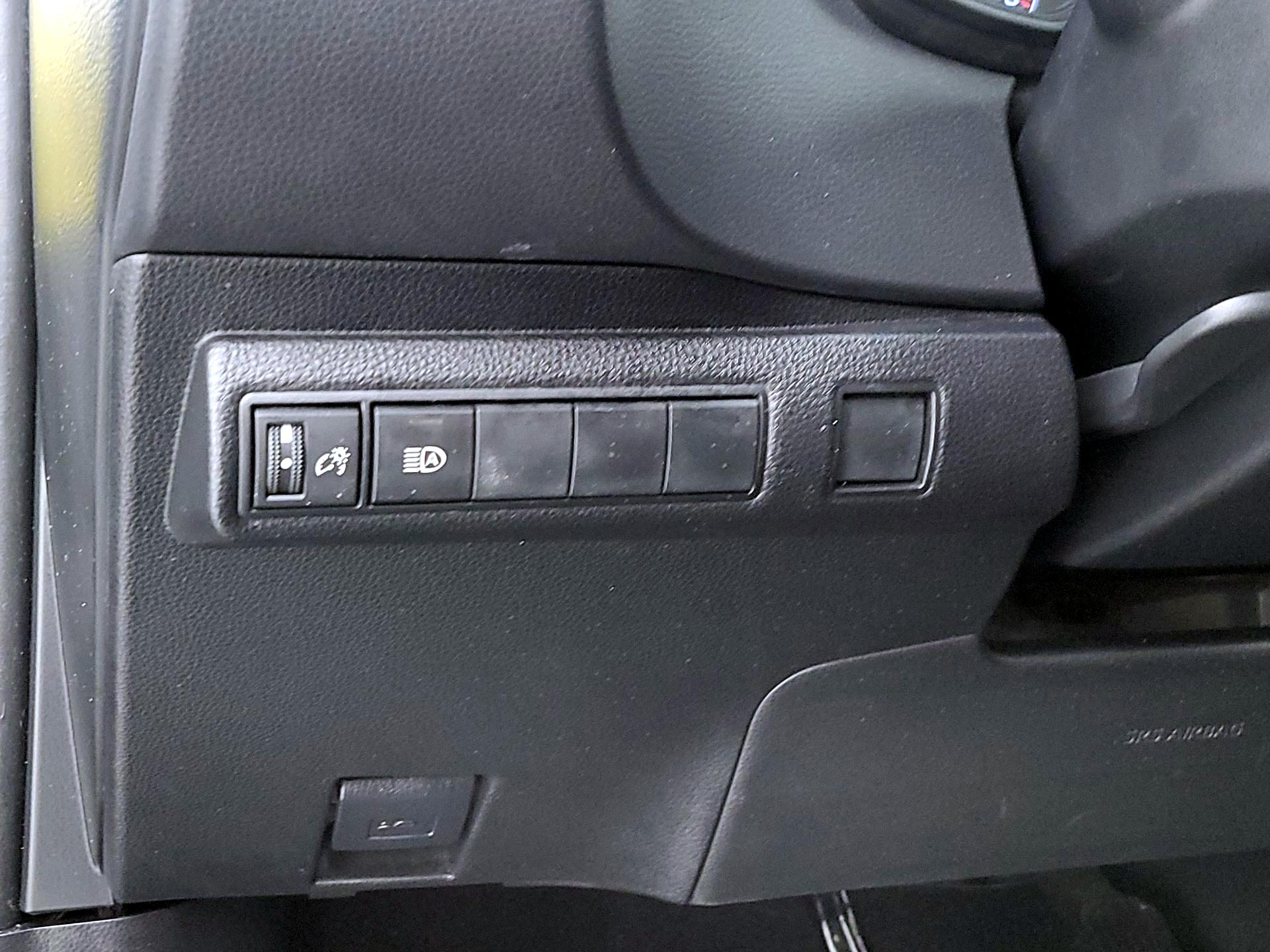 Thumbnail: 2023 Toyota Corolla - 13