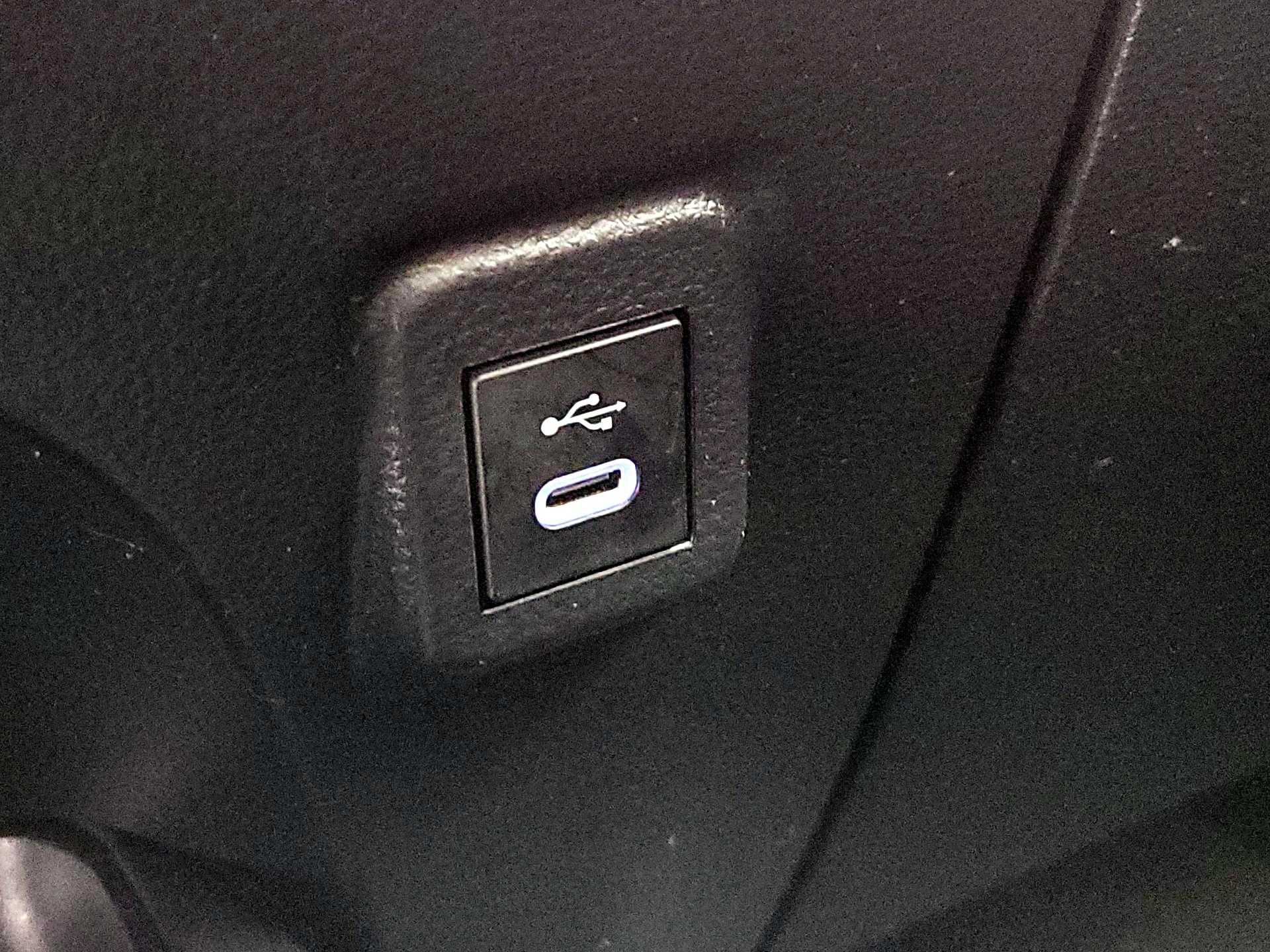 Thumbnail: 2023 Toyota Corolla - 18