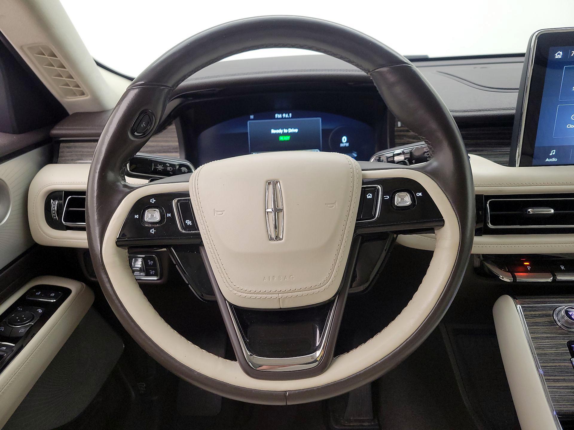 Thumbnail: 2020 Lincoln Aviator - 10